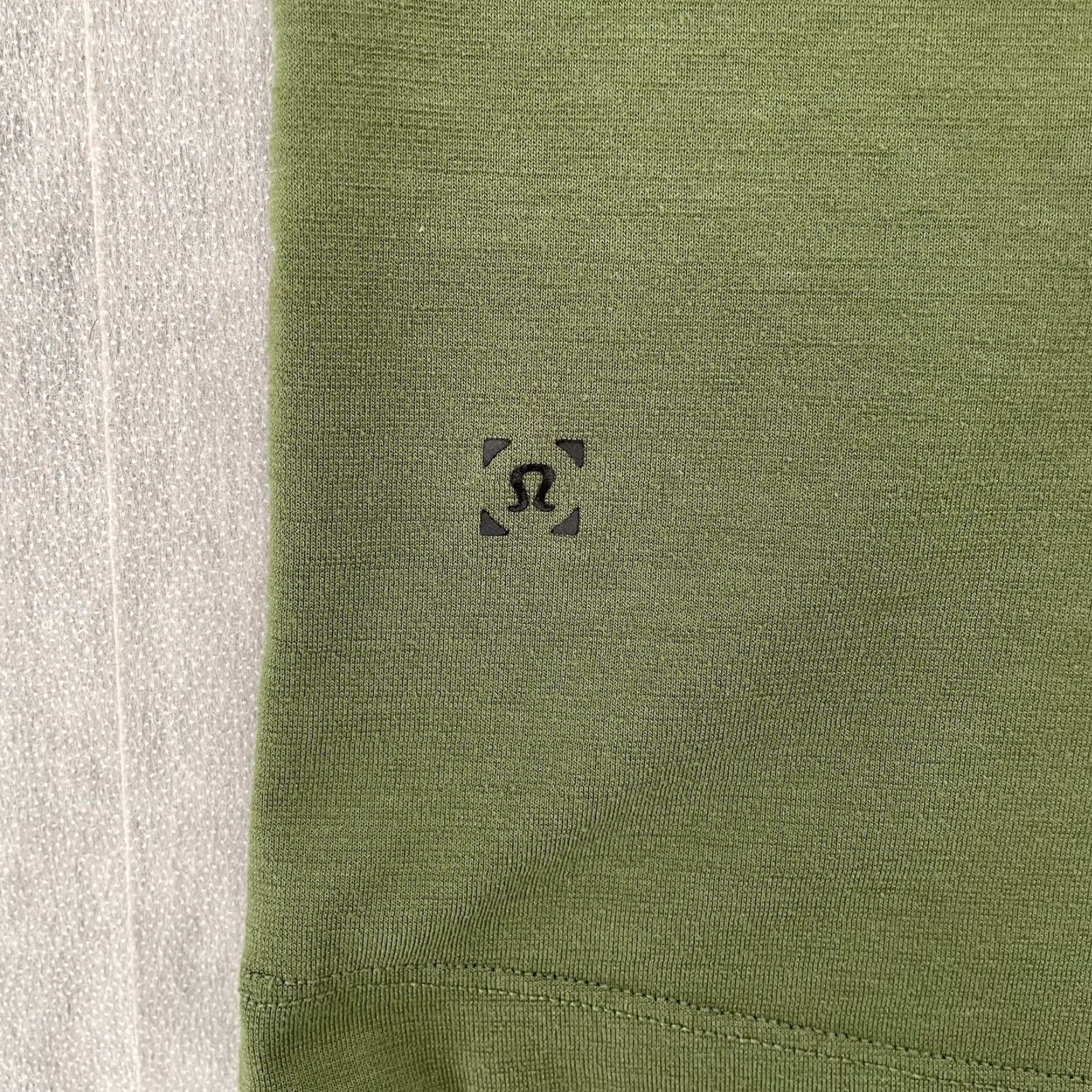Lululemon VINTAGE Lululemon Polo Shirt Men Small Short Sleeve Green Athleisure Casual 90s Size US S / EU 44-46 / 1 - 6 Thumbnail