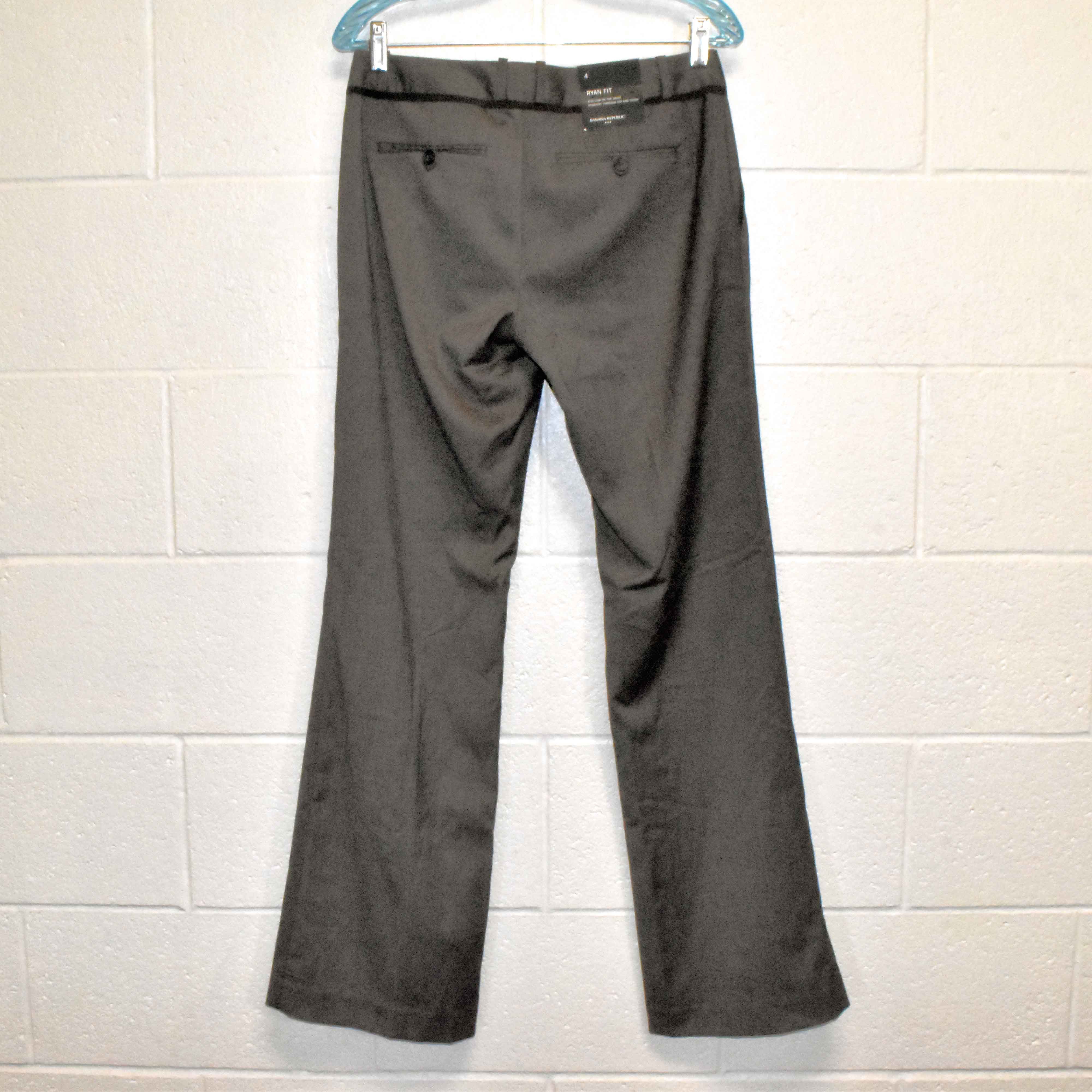 green emerald velvet dress Banana Republic Womens Slim Fit Mid Rise Ryan Straight Leg Pants, Heather  Grey, 6 : Amazon.ca: Clothing, Shoes & Accessories