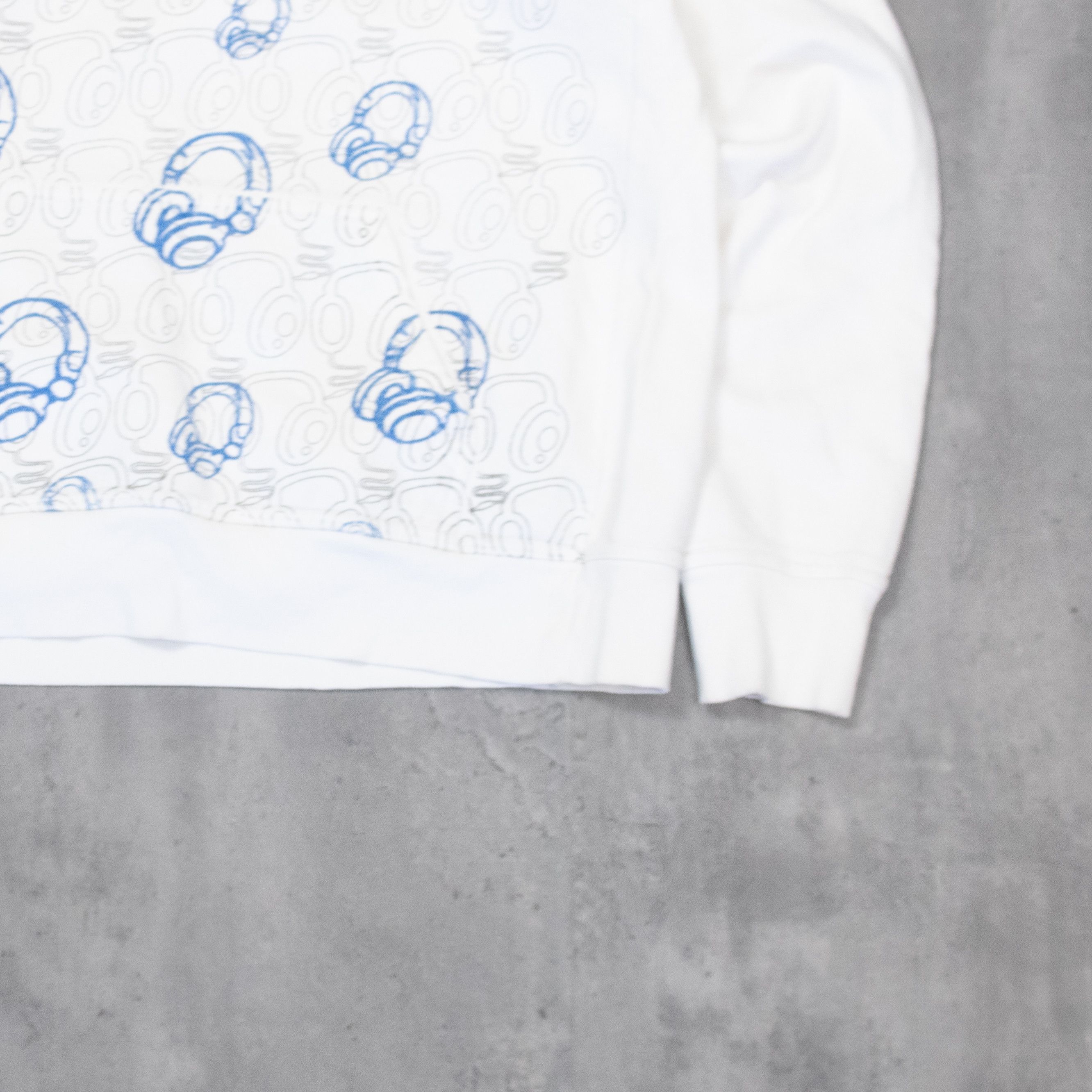 Japanese Brand Y2K 2000's 00's Headphone AOP White Hoodie Sweater Size US M / EU 48-50 / 2 - 4 Thumbnail