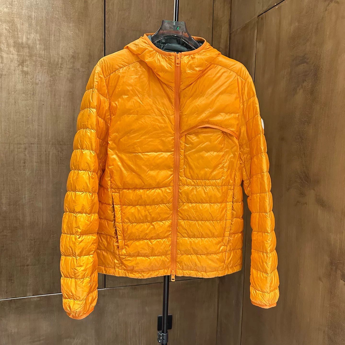 Moncler Moncler Lightweight Down Orange Heavy Coat L Men Size US L / EU 52-54 / 3 - 1 Thumbnail