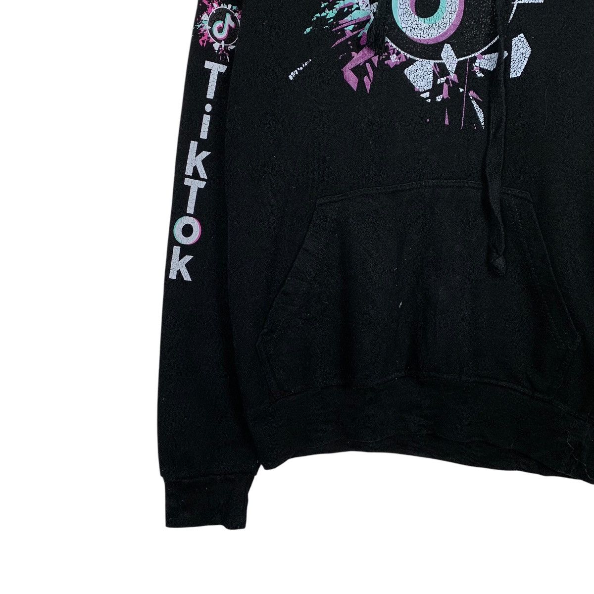 Japanese Brand Tik Tok Big Logo Pullover Hoodie Size US S / EU 44-46 / 1 - 3 Thumbnail