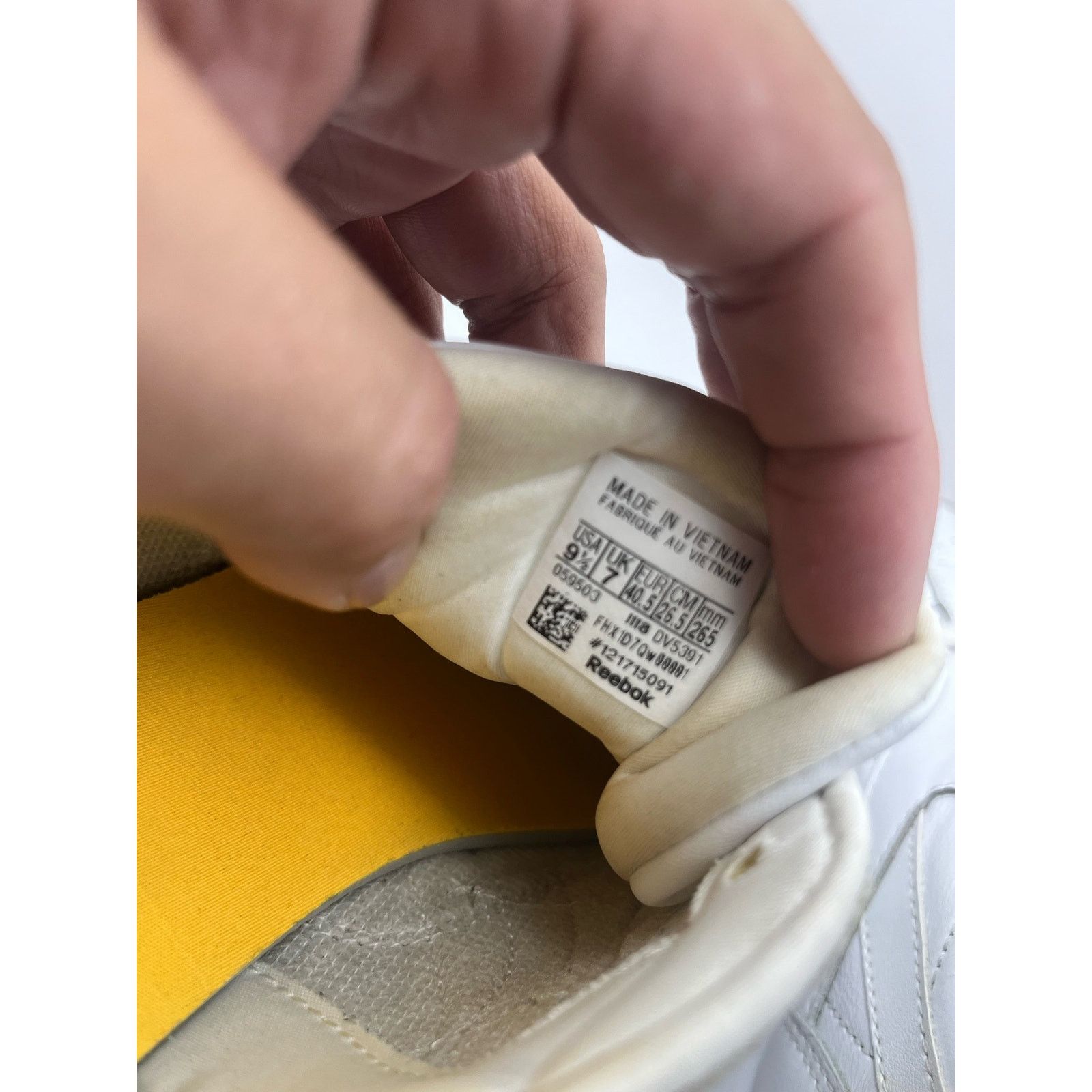 Reebok Reebok x Gigi Hadid Classic Leather Double White Sneakers Size US 9.5 / IT 39.5 - 7 Thumbnail