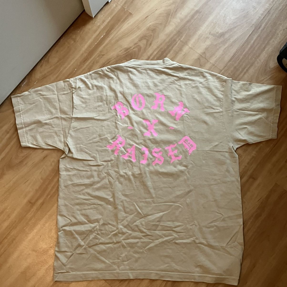 Born X Raised Born x Raised Tan/Pink Rocker Tee Size US XL / EU 56 / 4 - 1 Thumbnail