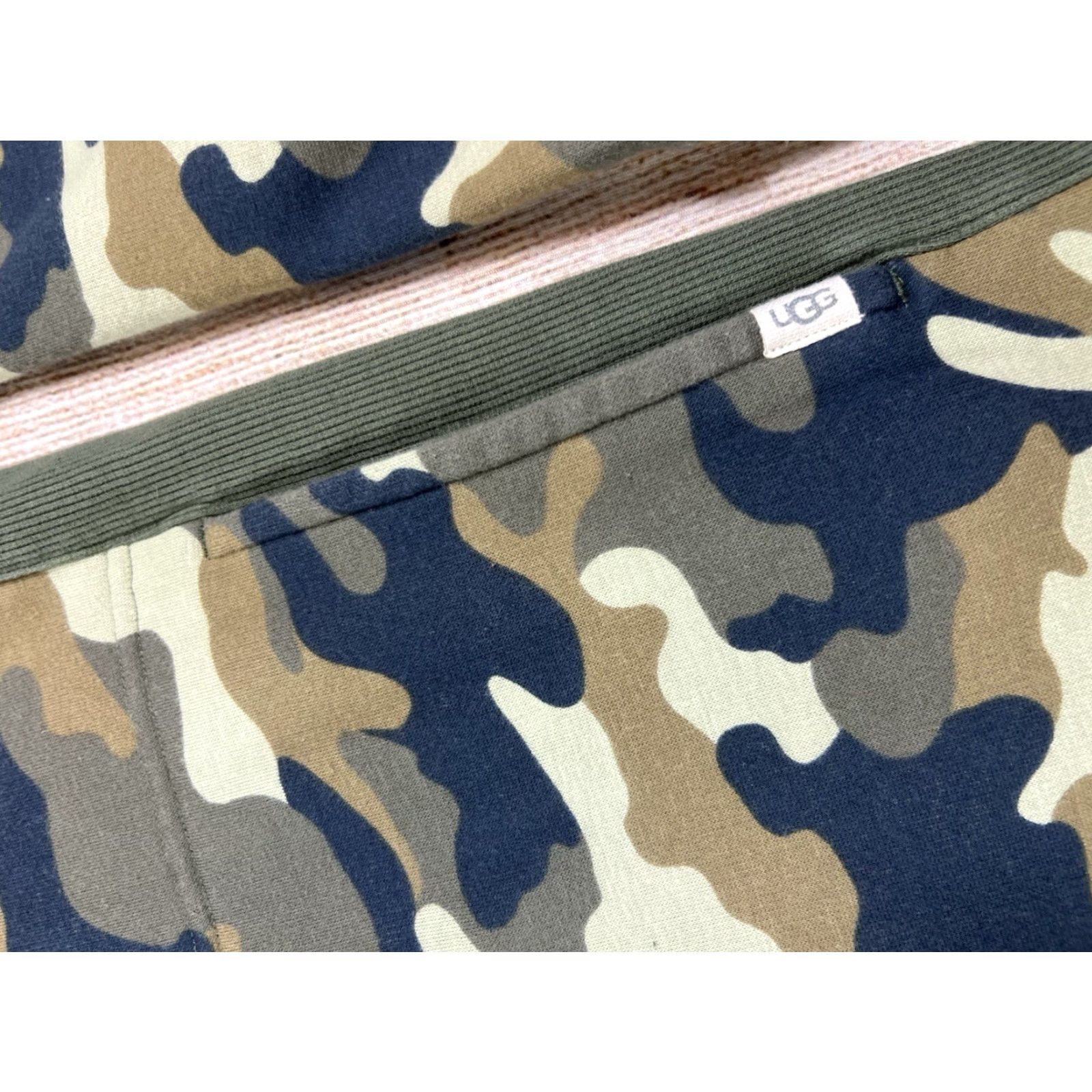Ugg UGG Mens Gordon Camo Hooded Sweatshirt Jacket Fleece Lined Size Medium Size US M / EU 48-50 / 2 - 6 Thumbnail