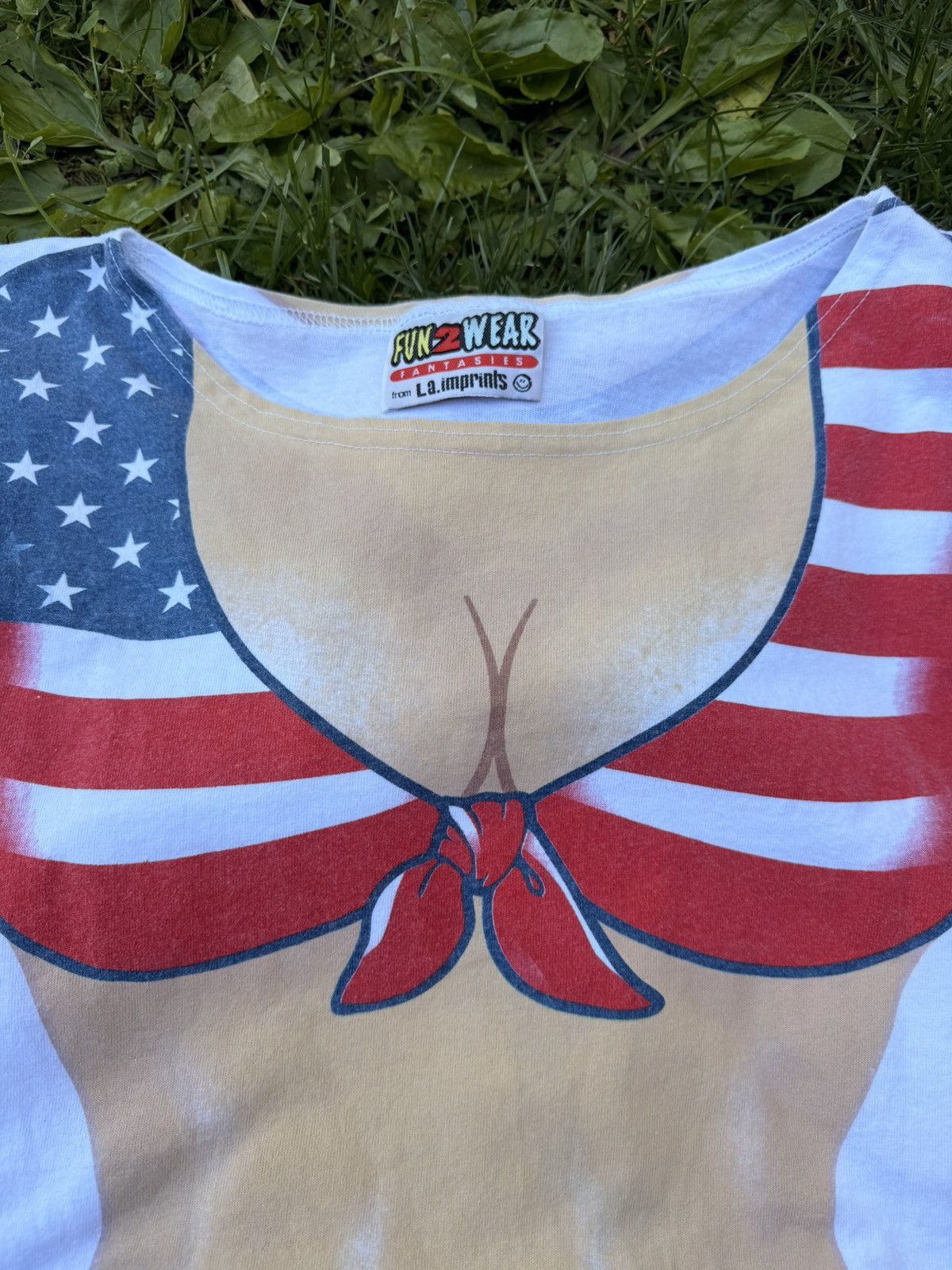Vintage VTG FUN2WEAR Bikini tee Size Large Size US L / EU 52-54 / 3 - 3 Thumbnail