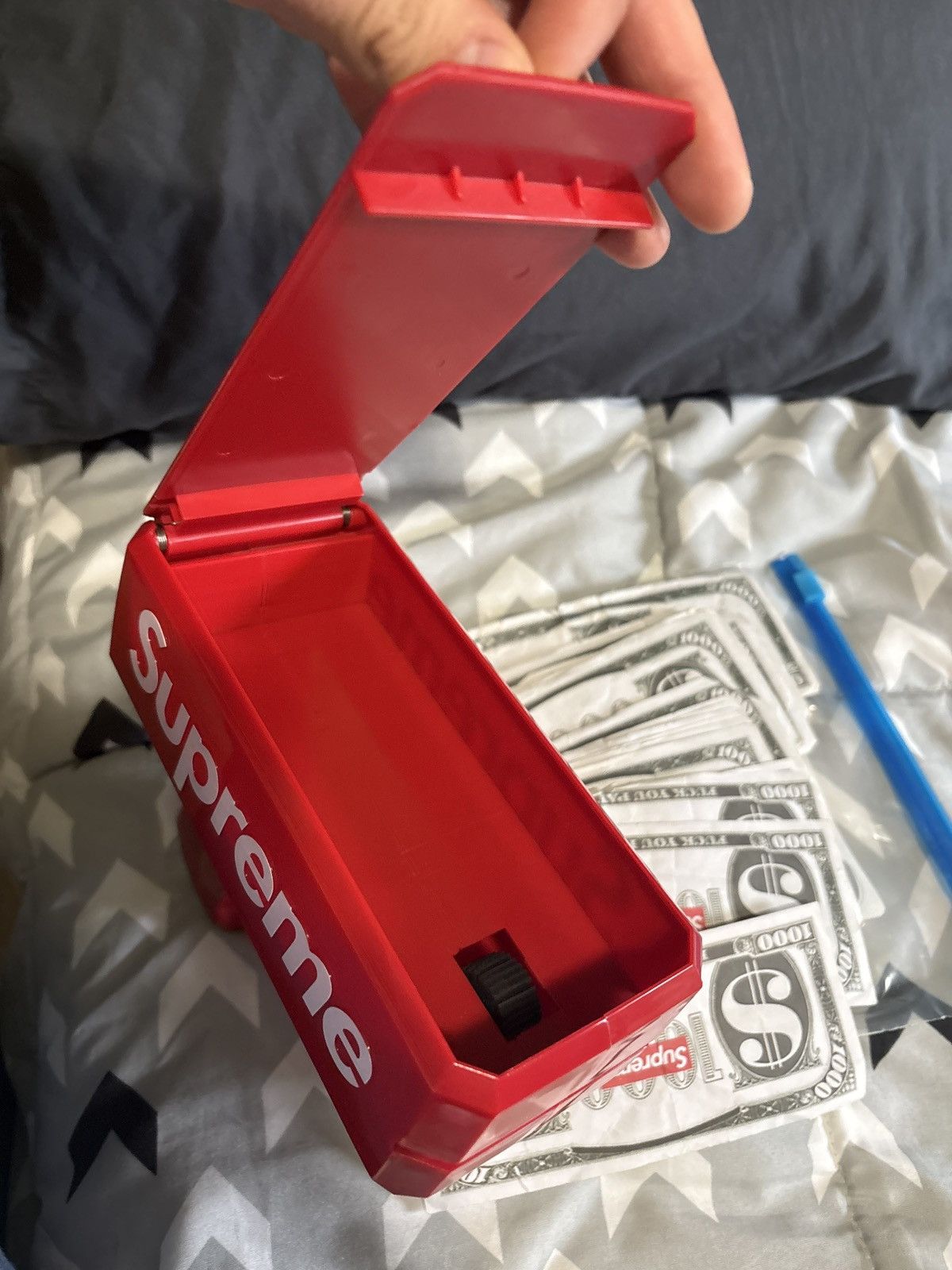 Supreme Supreme money gun Size ONE SIZE - 2 Thumbnail
