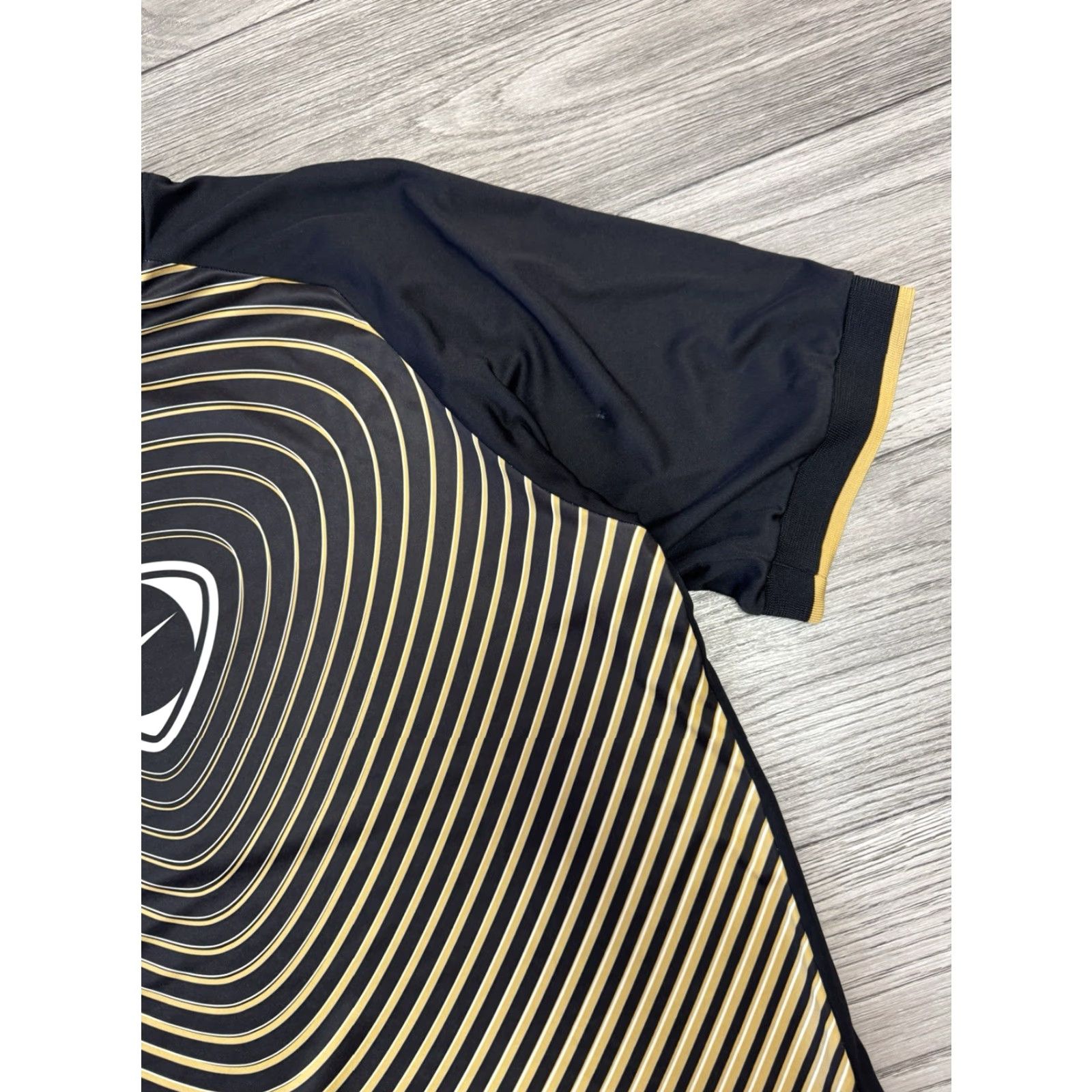 Nike Nike Dri-Fit Training Top Black Gold Football Shirt Jersey L Mens Shirt Size US L / EU 52-54 / 3 - 6 Thumbnail