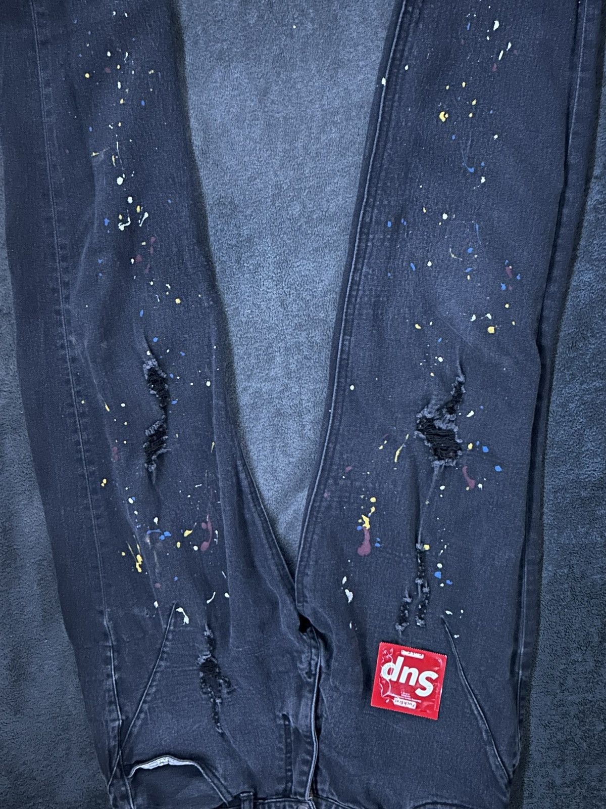Number (N)ine Number (N)ine paint splatter distressed jeans Size US 28 / EU 44 - 1 Thumbnail