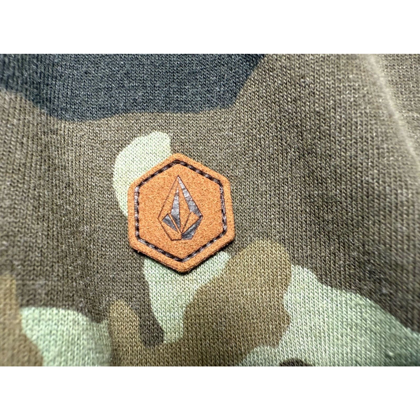 Volcom VINTAGE Volcom Camo Hoodie Mens Small Skater Grunge HipHop Y2K 90s Size US S / EU 44-46 / 1 - 7 Thumbnail