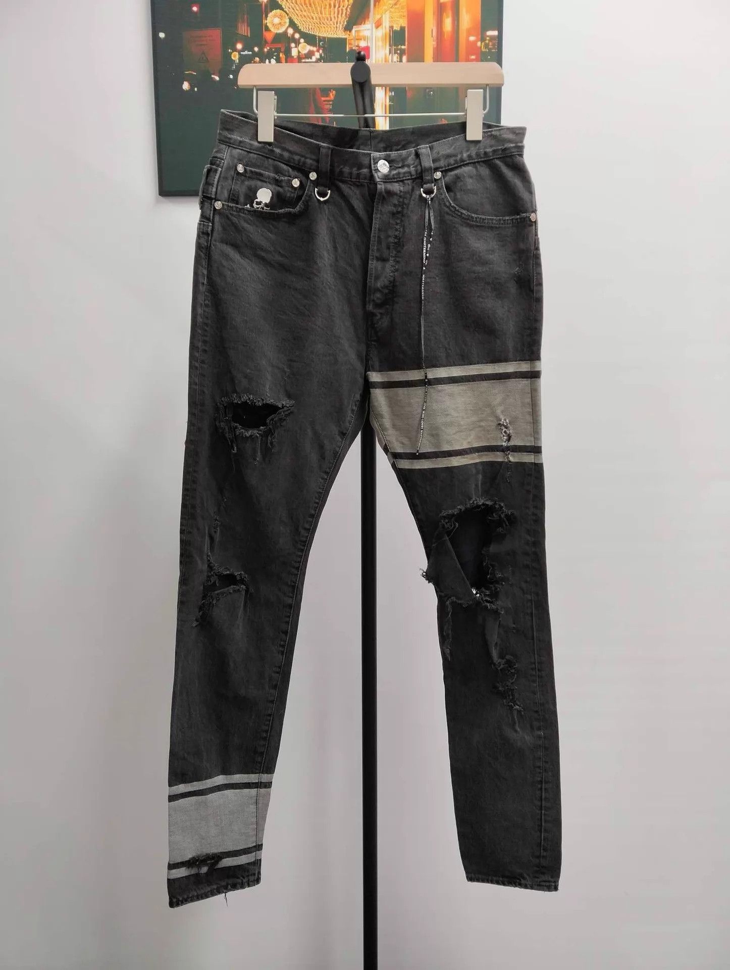 Mastermind Japan MASTERMIND JAPAN MMJ distressed jeans M Size US 32 / EU 48 - 1 Thumbnail