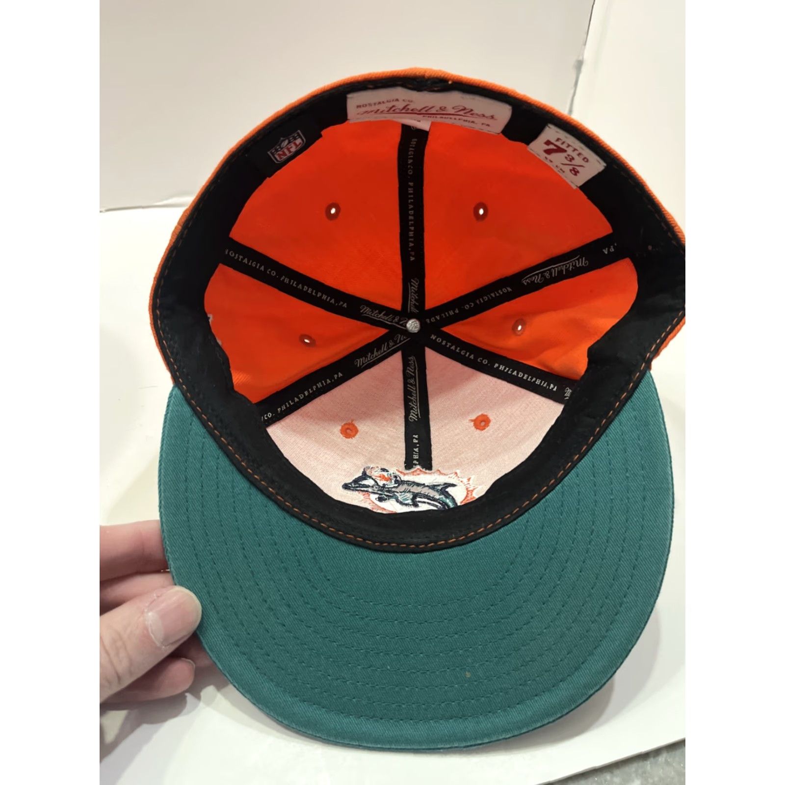 Mitchell & Ness VINTAGE Hat Miami Dolphins Cap Mitchell & Ness Sz 7 3/8 Fitted Wool Football Logo Size ONE SIZE - 5 Thumbnail
