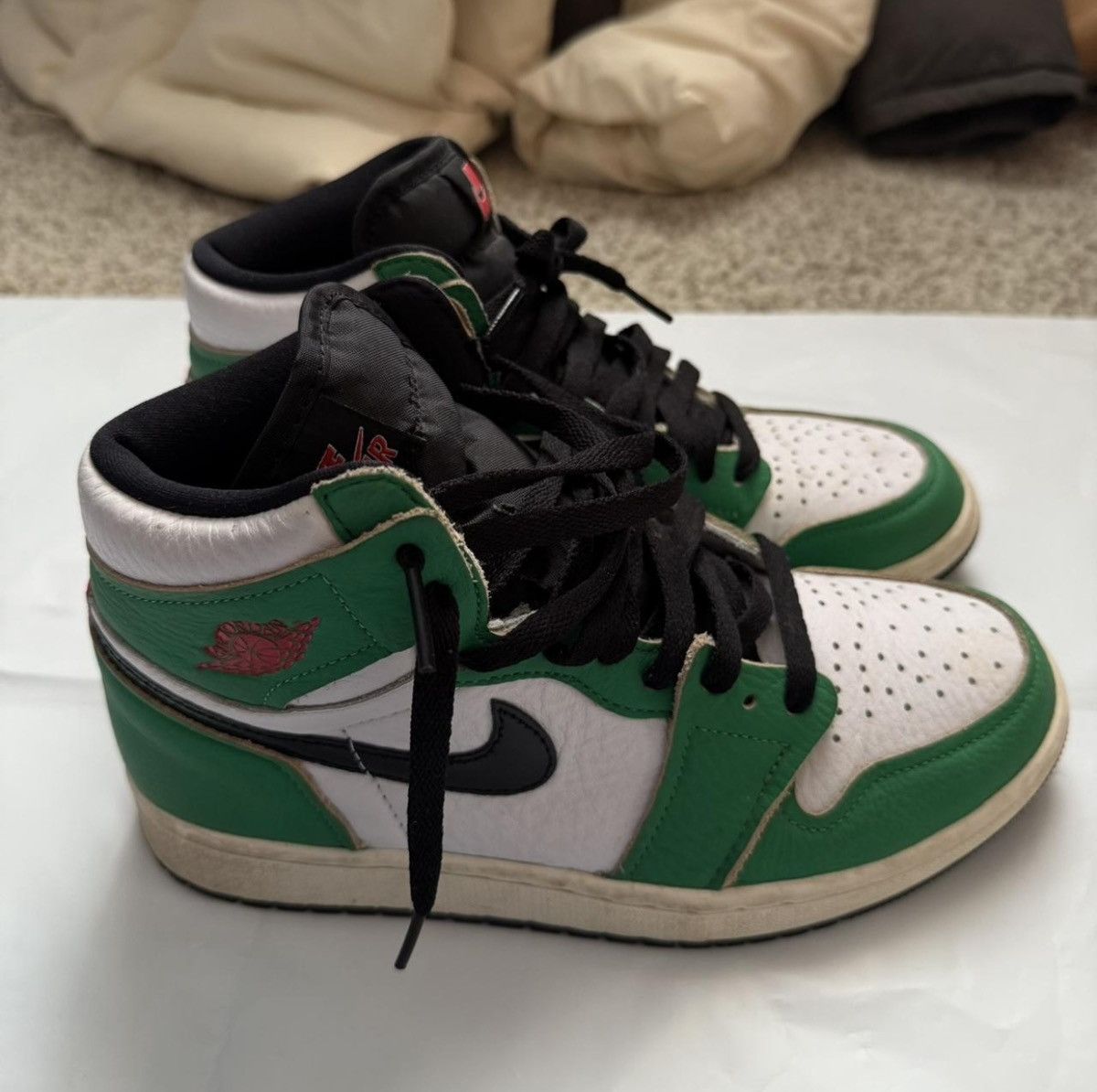 Jordan Brand Jordan 1 Retro High Lucky Green Womens worn a couple times Size US 7.5 / IT 37.5 - 3 Thumbnail