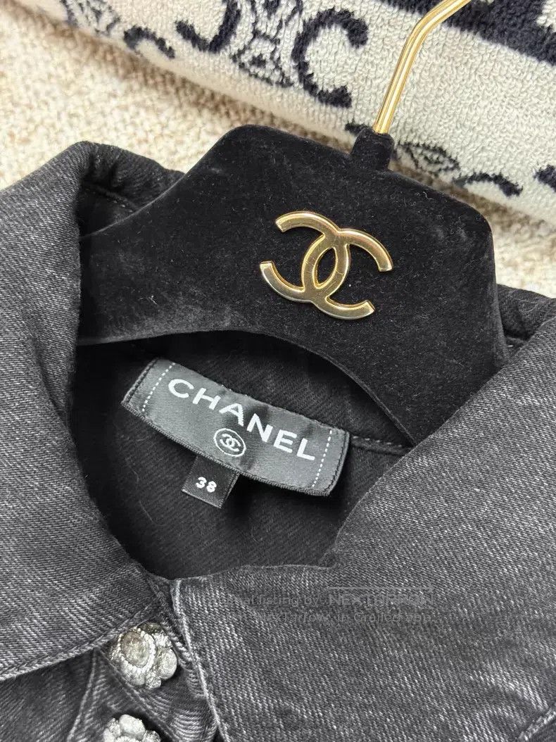 Chanel Chanel Ruffled pleated short glazed buckle sleeveless lape Size XS / US 0-2 / IT 36-38 - 5 Thumbnail