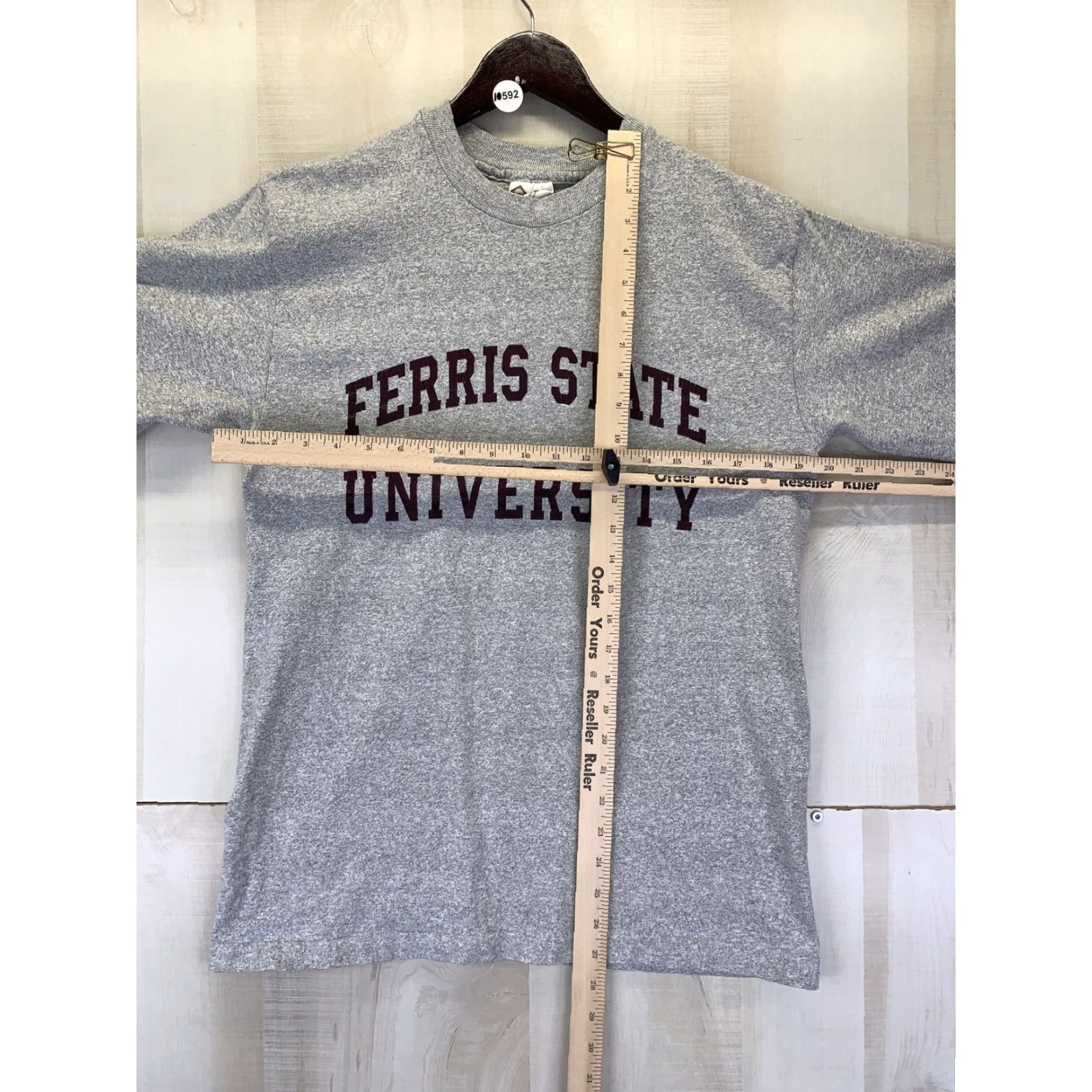 Vintage VINTAGE The Cotton Exchange Shirt Mens 90s Ferris State University Gray Cotton Short Sleeve Crew Neck M Size US M / EU 48-50 / 2 - 4 Thumbnail
