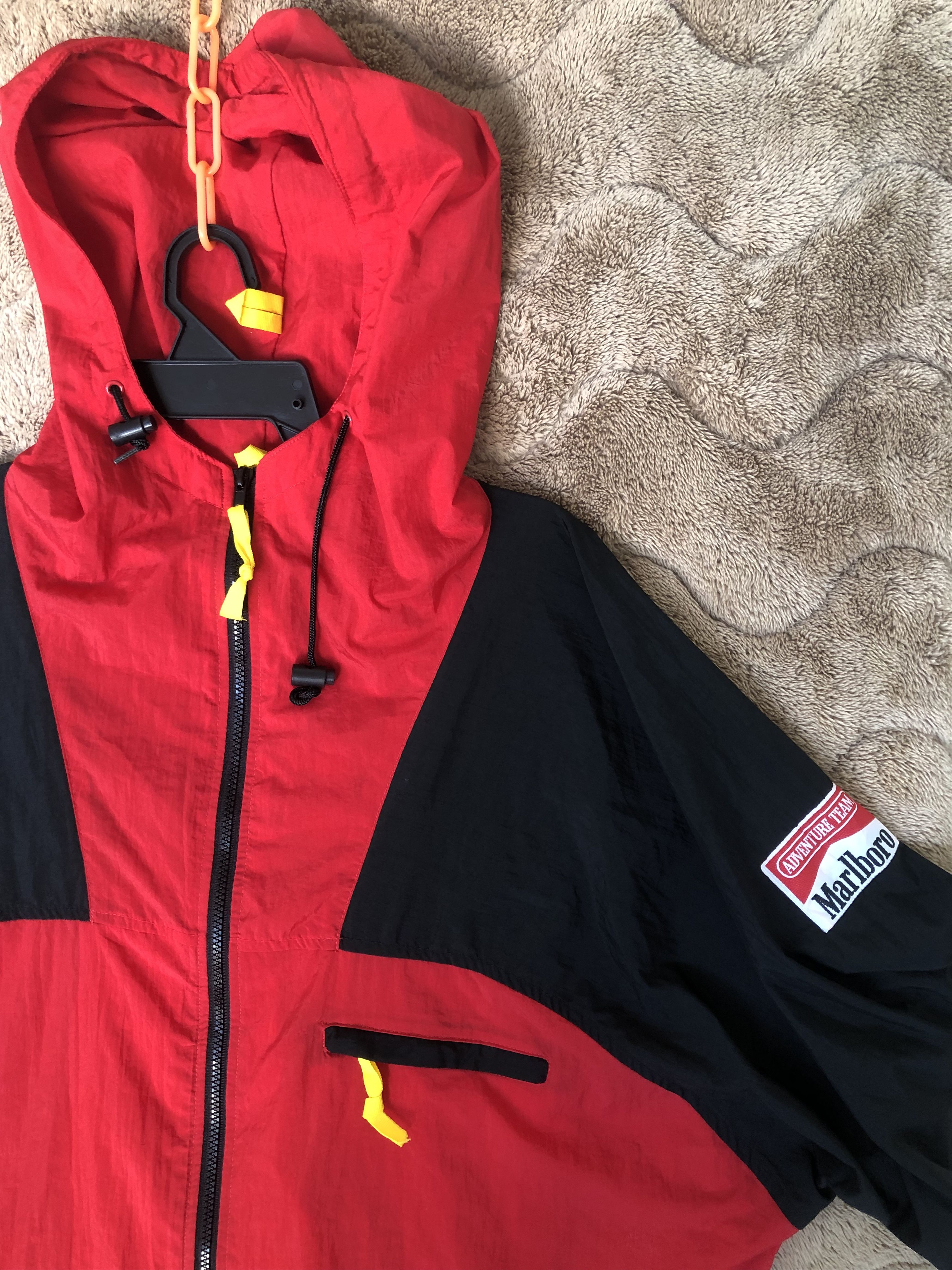 Marlboro Adventure Team Vintage Marlboro Adventure Team Light Jacket Size US XL / EU 56 / 4 - 5 Thumbnail