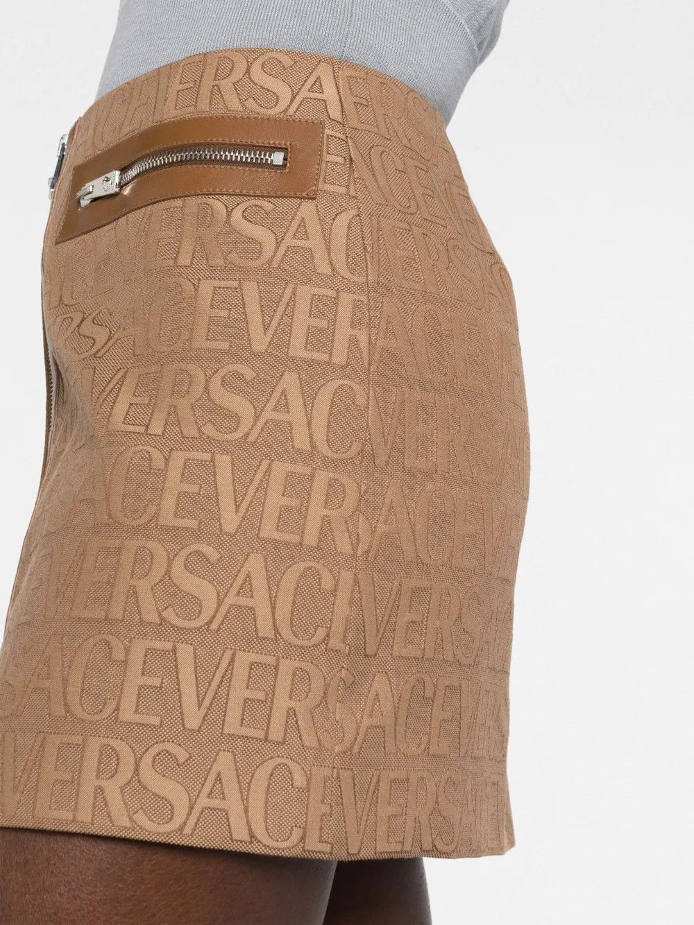 Versace o1y0226 Logo Mini Skirt in Camel Size 28" / US 6 / IT 42 - 2 Thumbnail