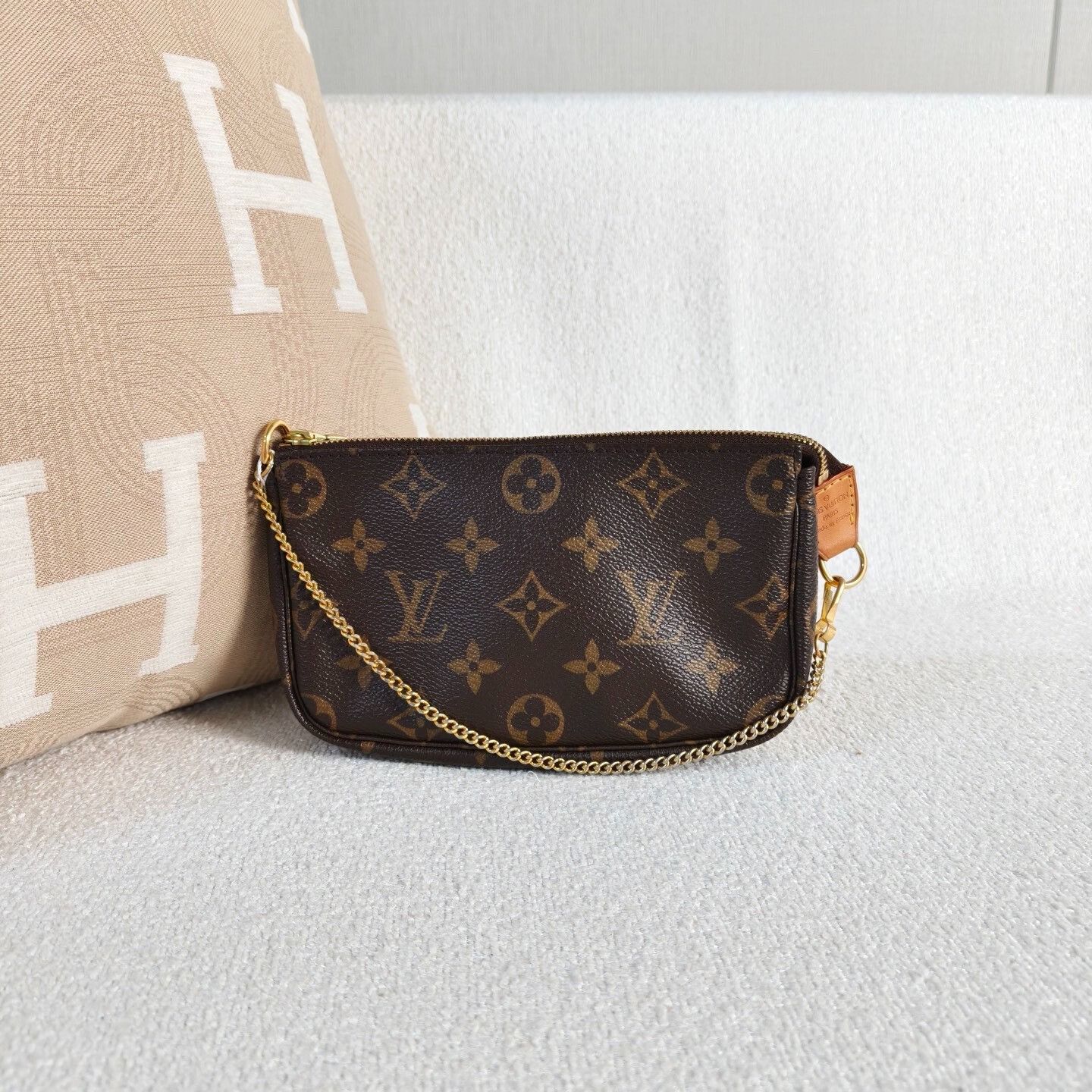 Louis Vuitton Pre-loved Bag Very good condition Size ONE SIZE - 1 Thumbnail