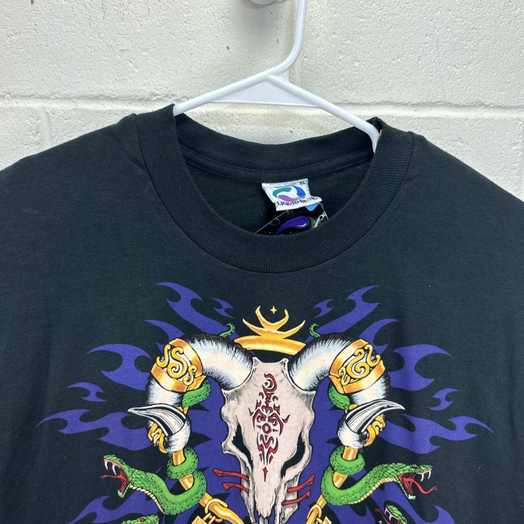 Liquid Blue VINTAGE Liquid Blue T Shirt Black 90s Graphic Print Cow Skull Snake Sword XL Mens Size US XL / EU 56 / 4 - 7 Thumbnail