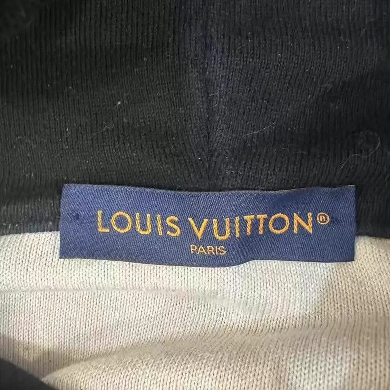 Louis Vuitton LOUIS VUITTON FW22 Black and White Full Print Gradient Hood Size US XL / EU 56 / 4 - 5 Thumbnail