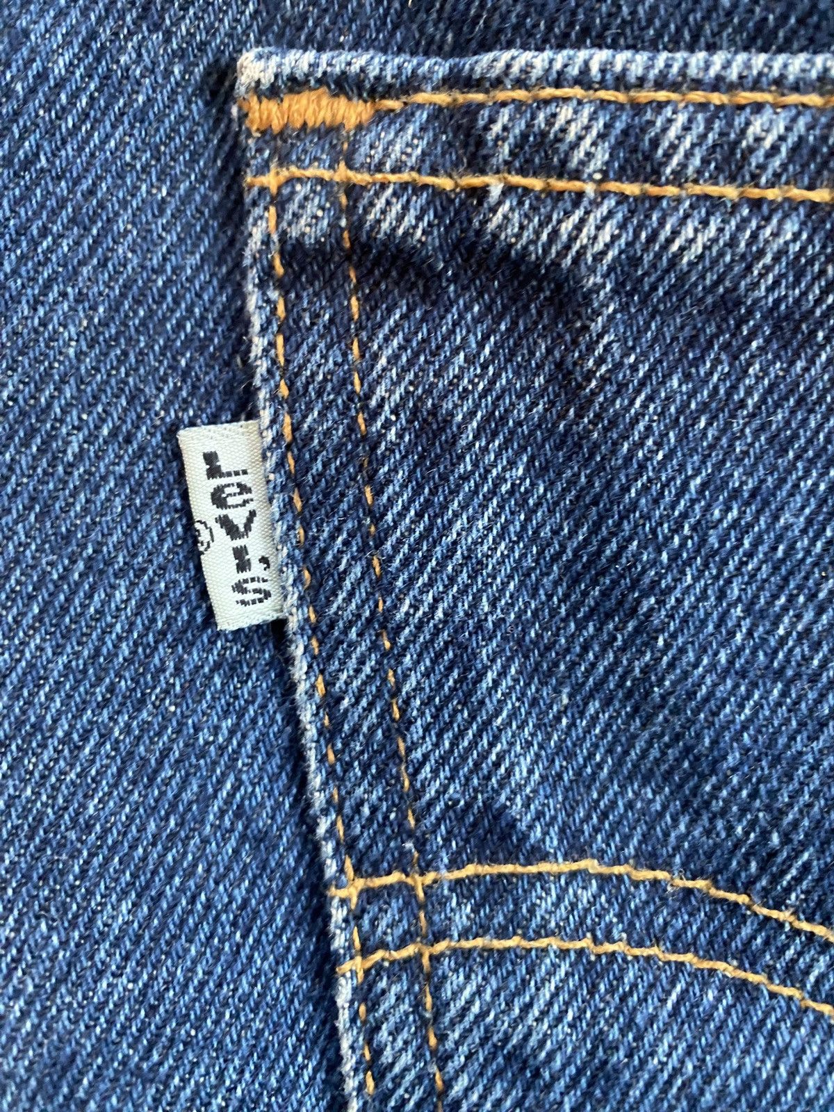 Levi's Vintage 1998 Levi’s 550 Relaxed White Tab Dark Denim Shorts Size US 32 / EU 48 - 3 Thumbnail