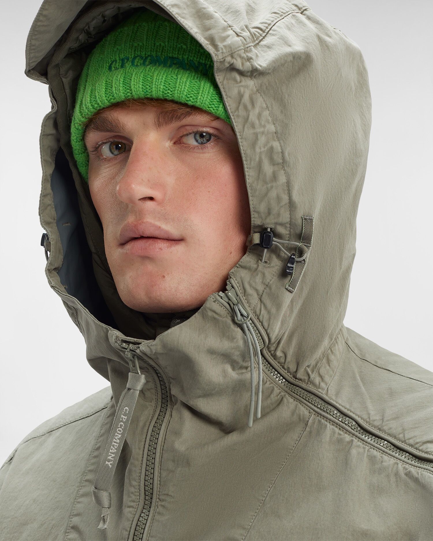 C.P. Company o1y1224 Logo Hooded Jacket in Sage Green Size US S / EU 44-46 / 1 - 4 Thumbnail