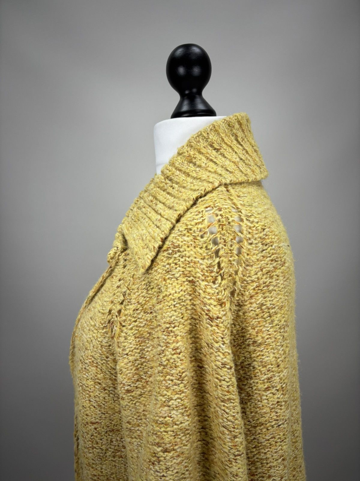 Laura Ashley Womens sweater cape Laura Ashley Size 12 Color Yellow Size XL / US 12-14 / IT 48-50 - 9 Thumbnail