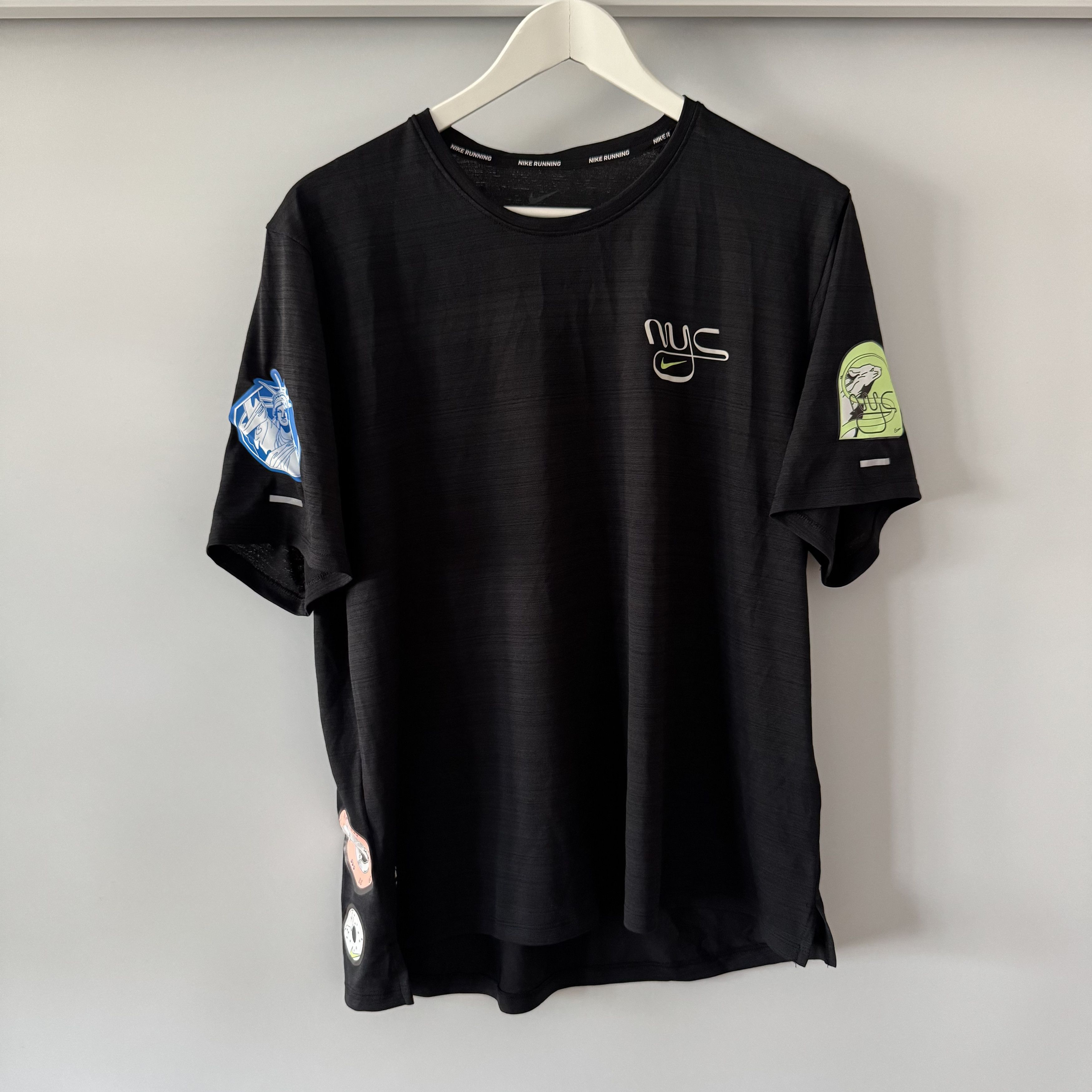 Nike Men's Nike Running Miler NYC 2021 Tee Black Size L Size US L / EU 52-54 / 3 - 1 Thumbnail