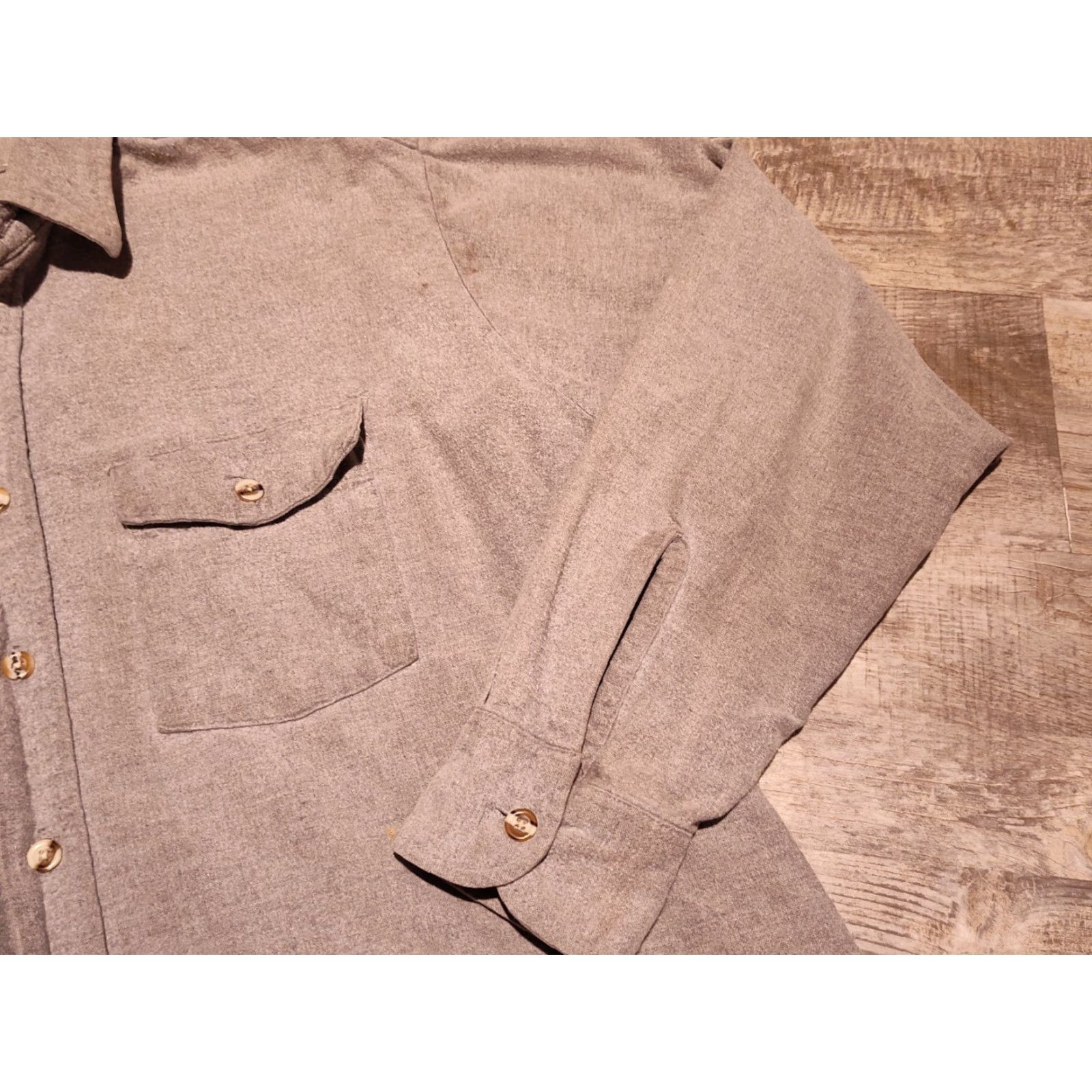 Vintage VINTAGE Five Brother Men's Gray Cotton Flannel Button-Up Shirt Adult Large XL Fall Winter Retro USA Size US L / EU 52-54 / 3 - 3 Thumbnail