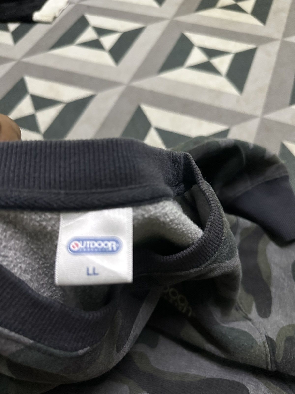Other Outdoor camouflag sweatshirt Size US L / EU 52-54 / 3 - 6 Thumbnail