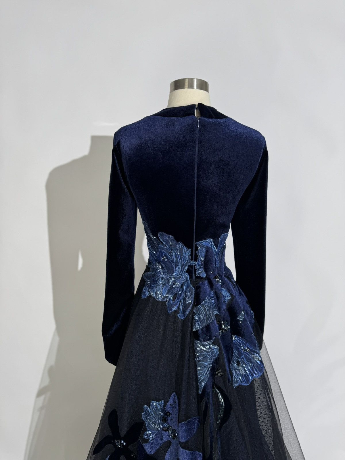 Other Brand New US 6 Jean Fares Couture Floral Embellished Dress Size M / US 6-8 / IT 42-44 - 4 Thumbnail