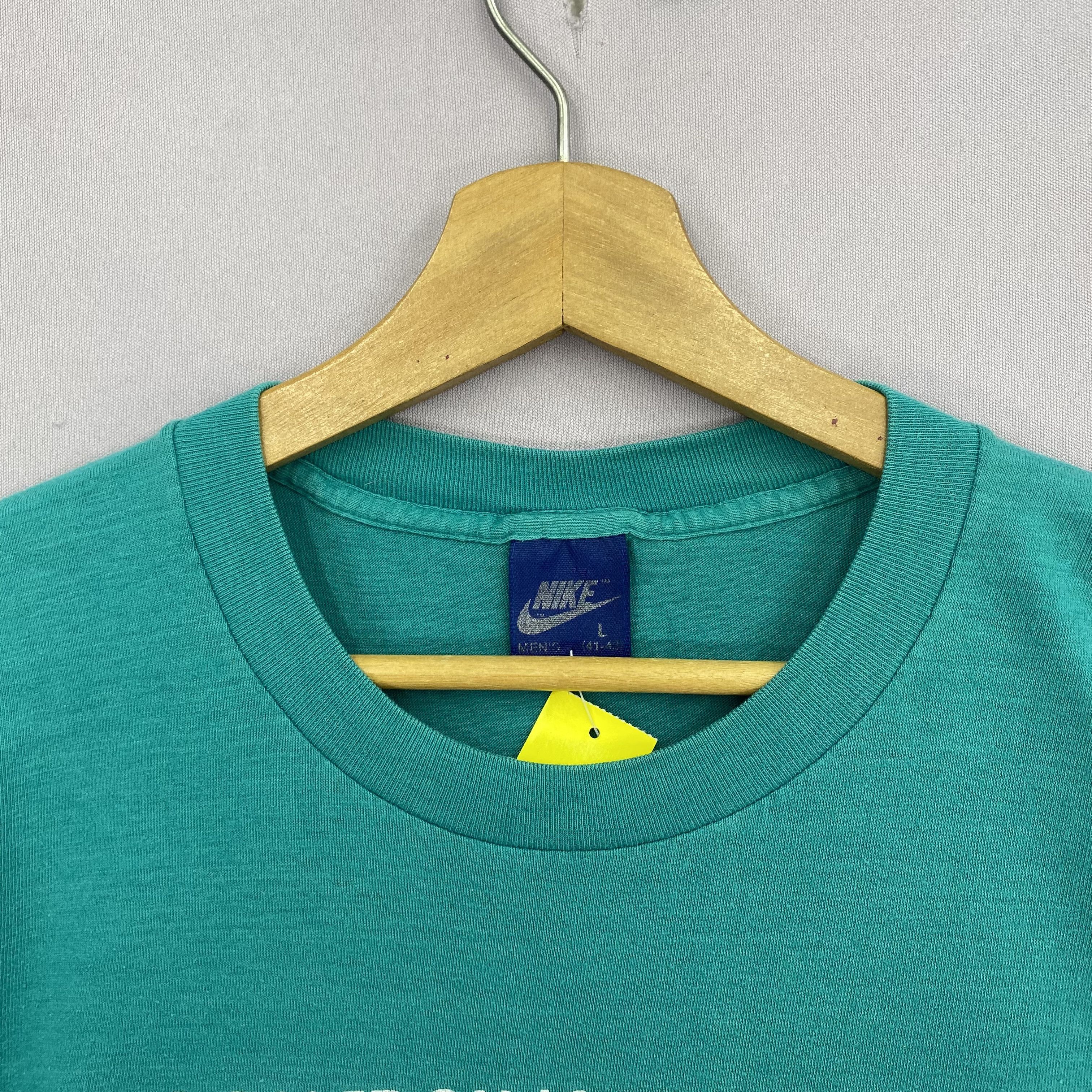 Nike Vintage 80s Nike Bloomsday T-Shirt Nike Swoosh 1984 Finisher Size US L / EU 52-54 / 3 - 4 Thumbnail