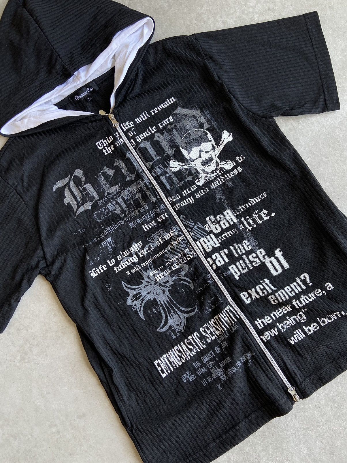 If Six Was Nine × Japanese Brand × Le Grande Bleu (L.G.B.) Beaumont Carr Short Hoodie Ifsixwasnine Style PunkGothc Size US L / EU 52-54 / 3 - 3 Thumbnail