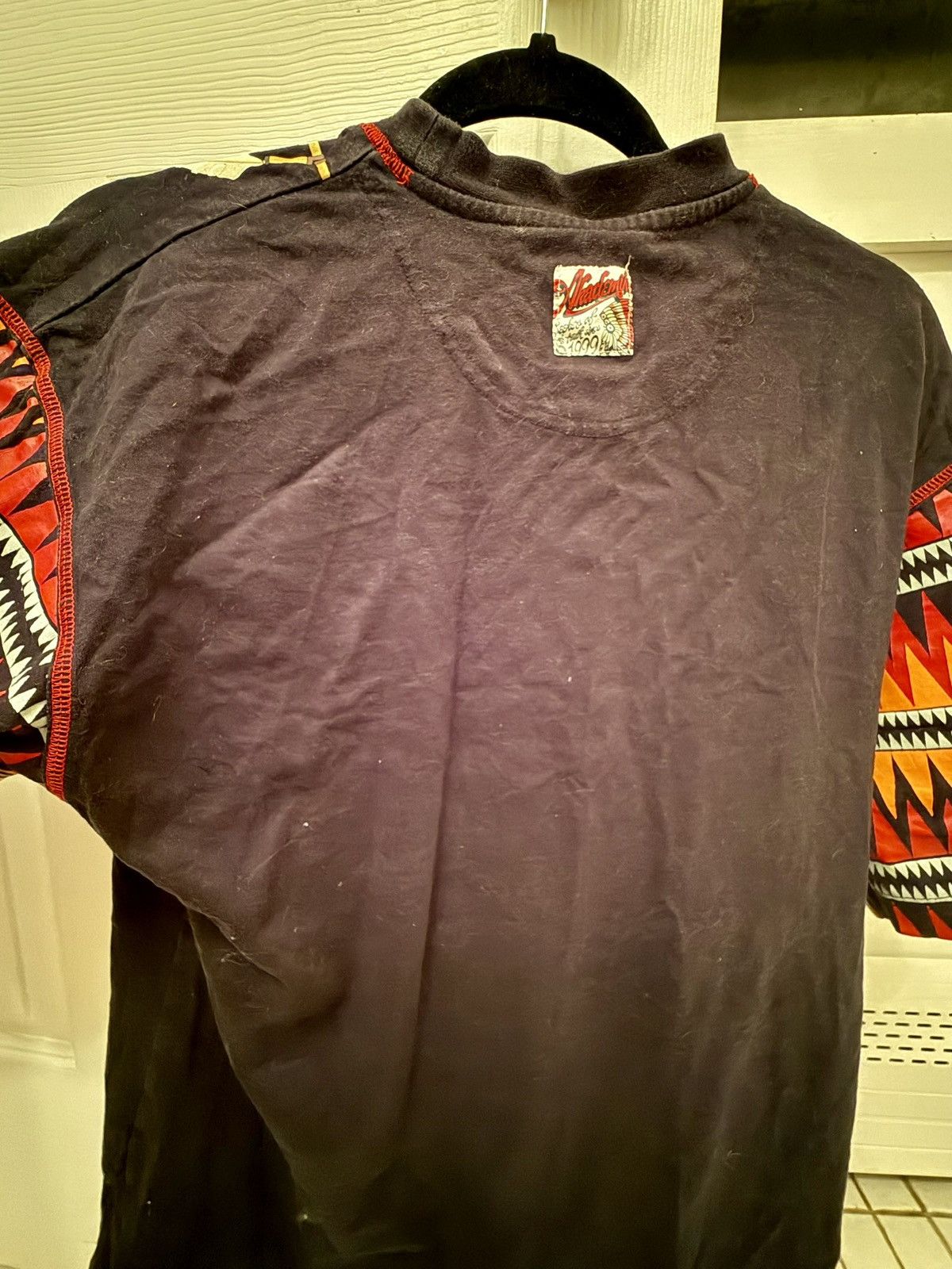 Akademiks Size M - Akademiks Native Tribal Feather Graphic T-shirt Size US M / EU 48-50 / 2 - 7 Thumbnail