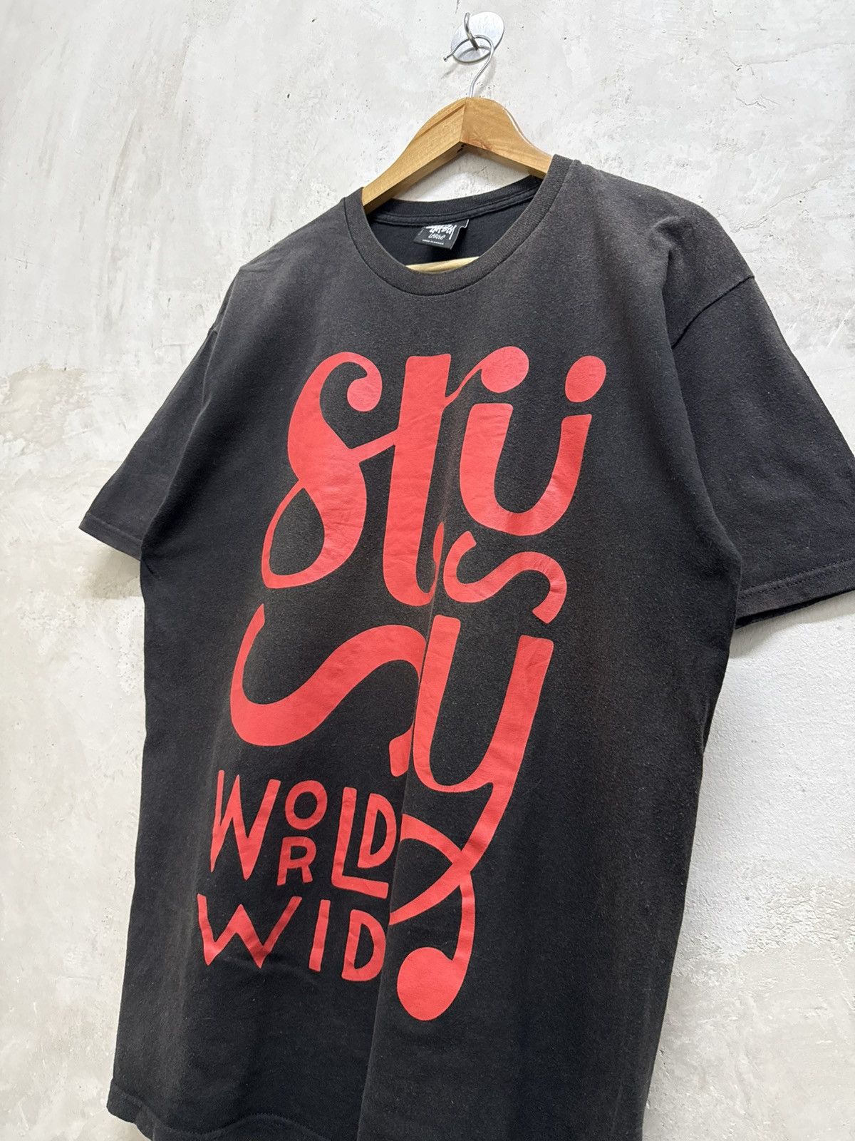 Stussy 2000s Stussy Worldwide faded tees Size US L / EU 52-54 / 3 - 2 Thumbnail