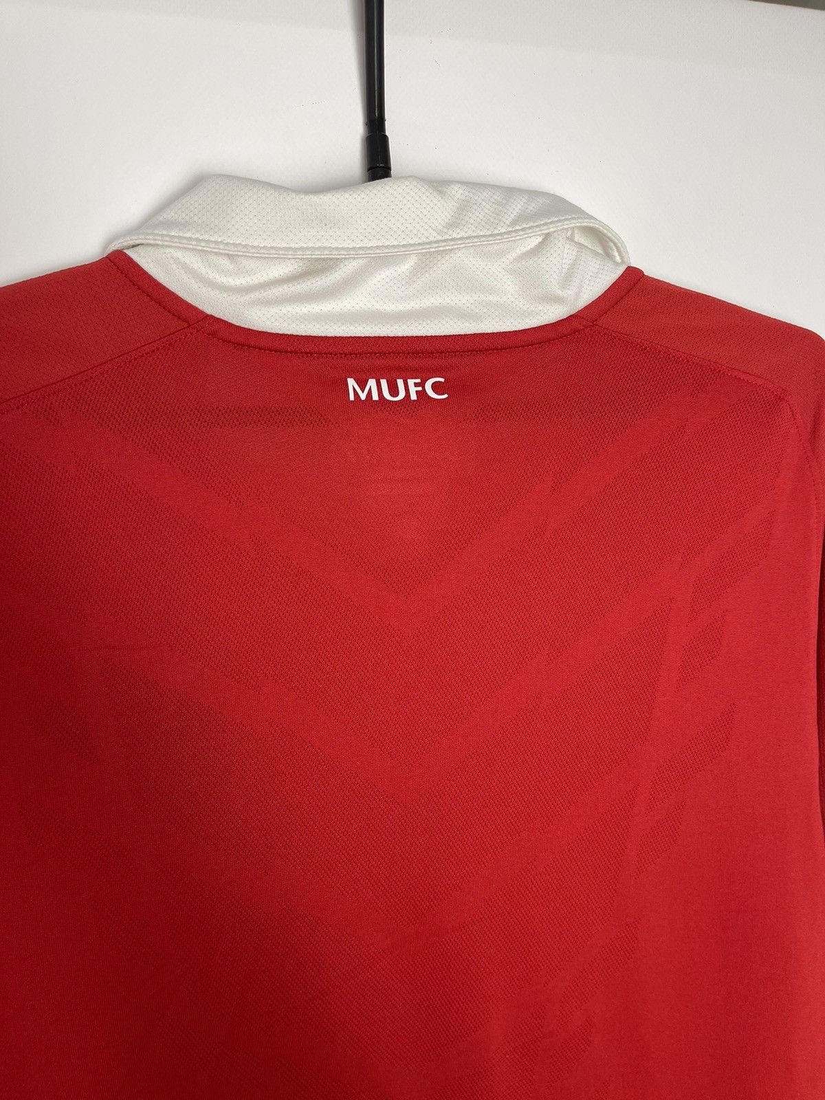 Nike Vintage Nike Manchester United long sleeve size M Size US M / EU 48-50 / 2 - 19 Thumbnail