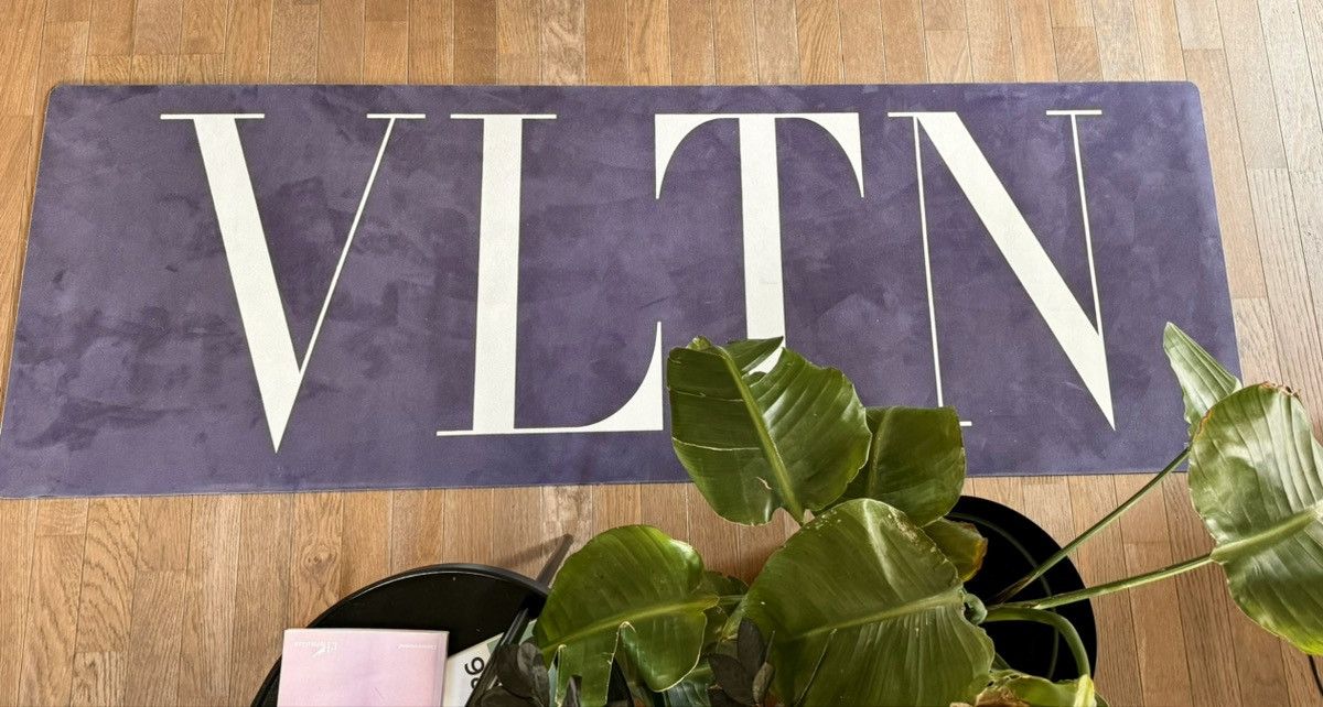 Valentino VALENTINO VLTN YOGA MAT Limited Edition | Collector’s Dream Size ONE SIZE - 3 Thumbnail
