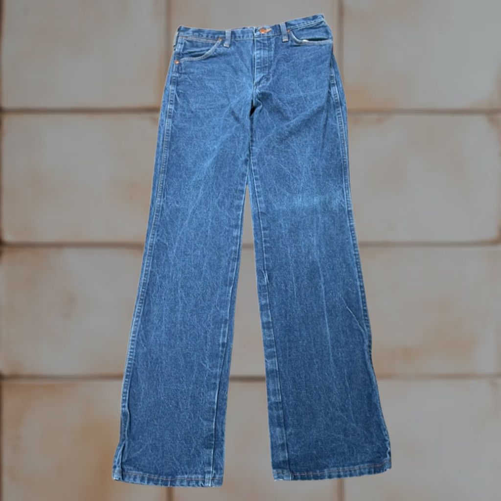 Wrangler VINTAGE Wrangler Jeans Mens 32x33 Blue Cowboy Cut Slim Fit USA Made Western 90s Size US 32 / EU 48 - 1 Thumbnail