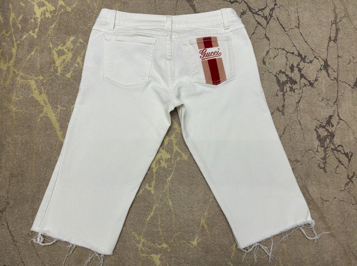 Gucci Luxury Gucci Denim Short Pants Bermudas Size 44 IT 31 32 in Size US 28 / EU 44 - 1 Thumbnail