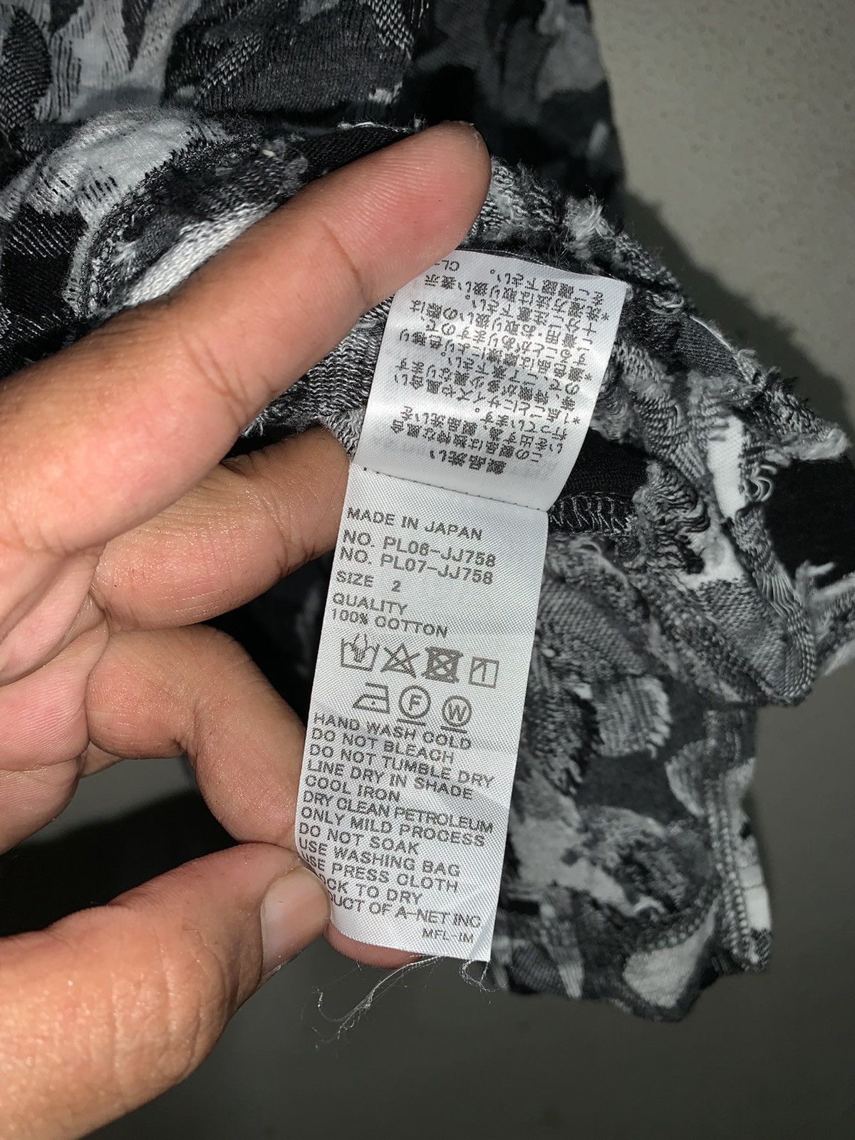 Issey Miyake Absract Flower Plantation Long Sleeve Tee By Issey Miyake Size XS / US 0-2 / IT 36-38 - 4 Thumbnail