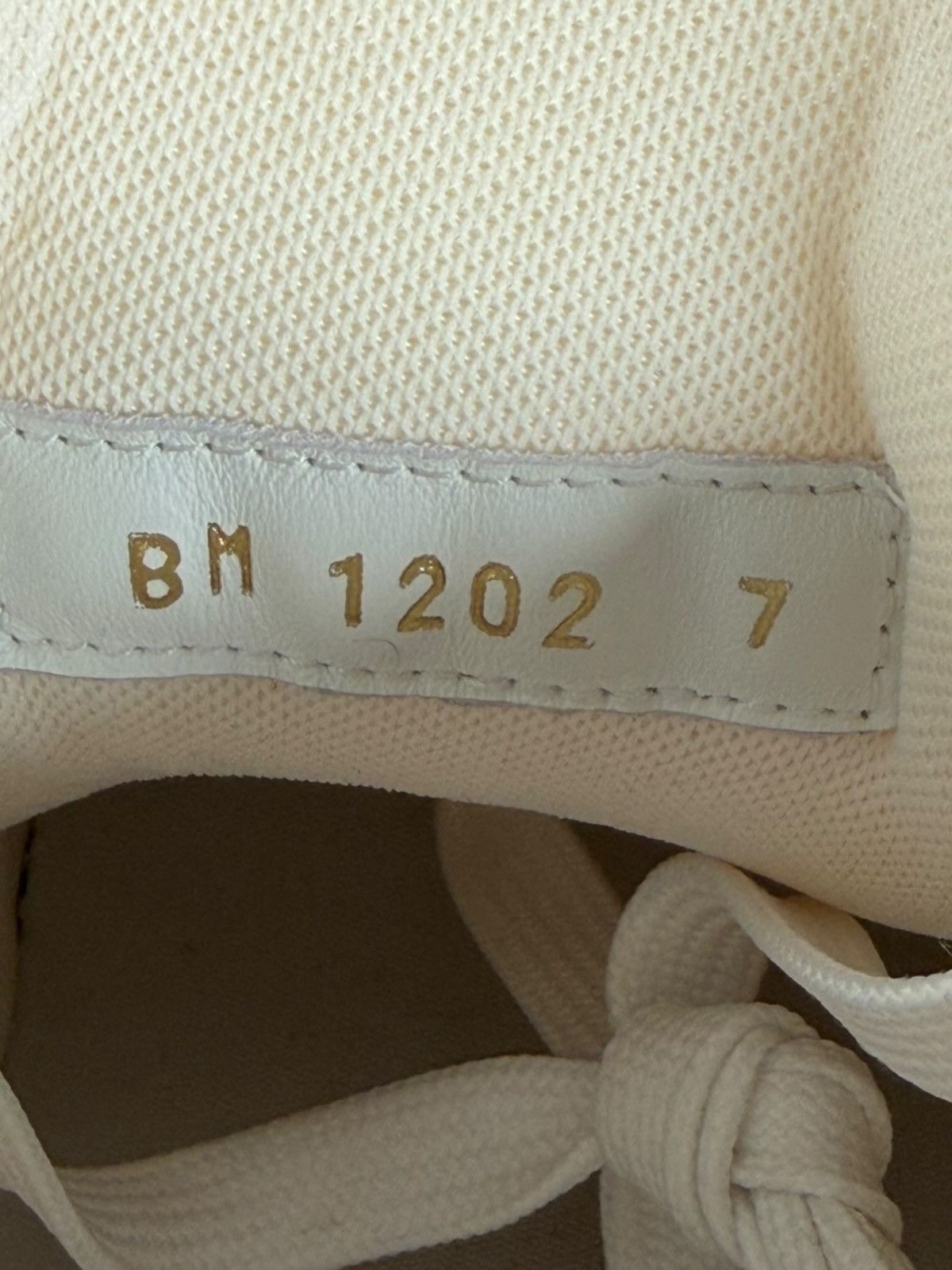 Louis Vuitton Louis Vuitton White Comic Trainers Size US 8 / EU 41 - 9 Thumbnail