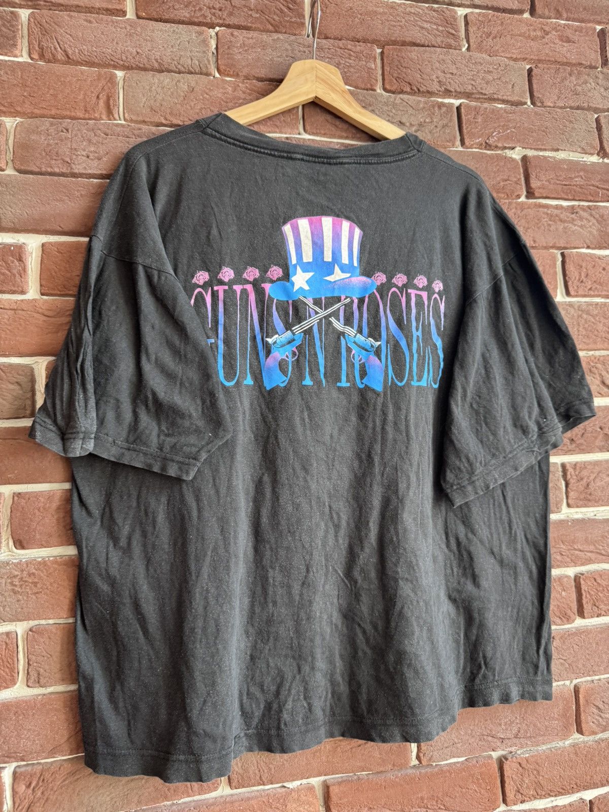 Band Tees Guns N Roses Vintage 90s Skeleron Rock Band Tee Grail Axl Size US L / EU 52-54 / 3 - 9 Thumbnail