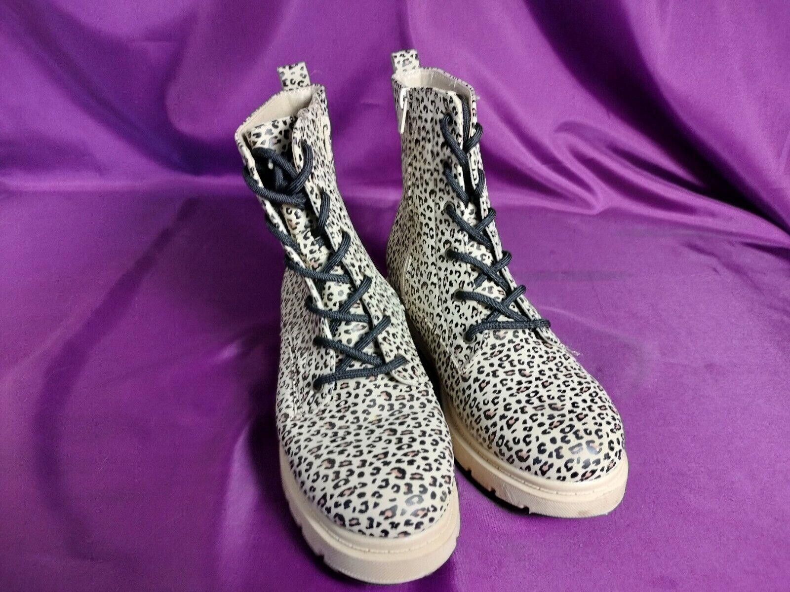 Designer Serra Leopard Print Boots Size 7 Size US 7 / IT 37 - 2 Thumbnail