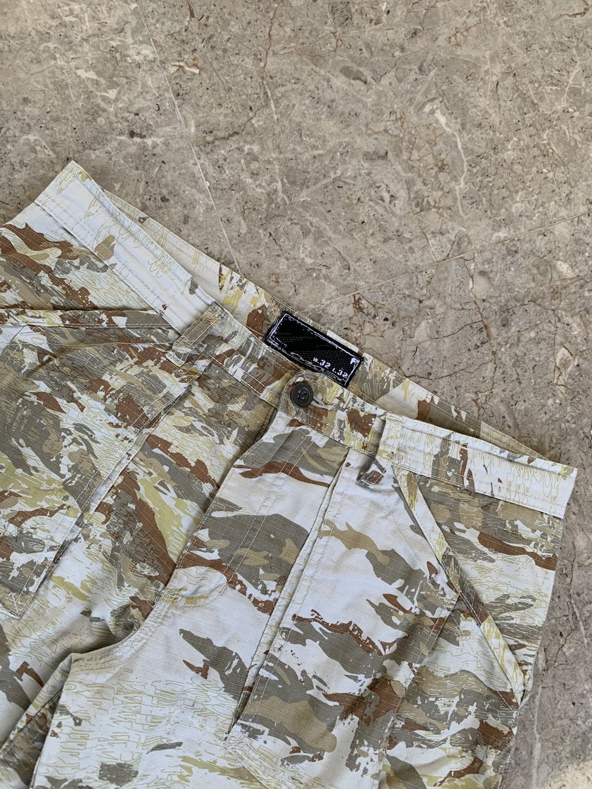 Oakley 00’s Oakley Science and Art Camo Cargo Pants Size US 34 / EU 50 - 3 Thumbnail