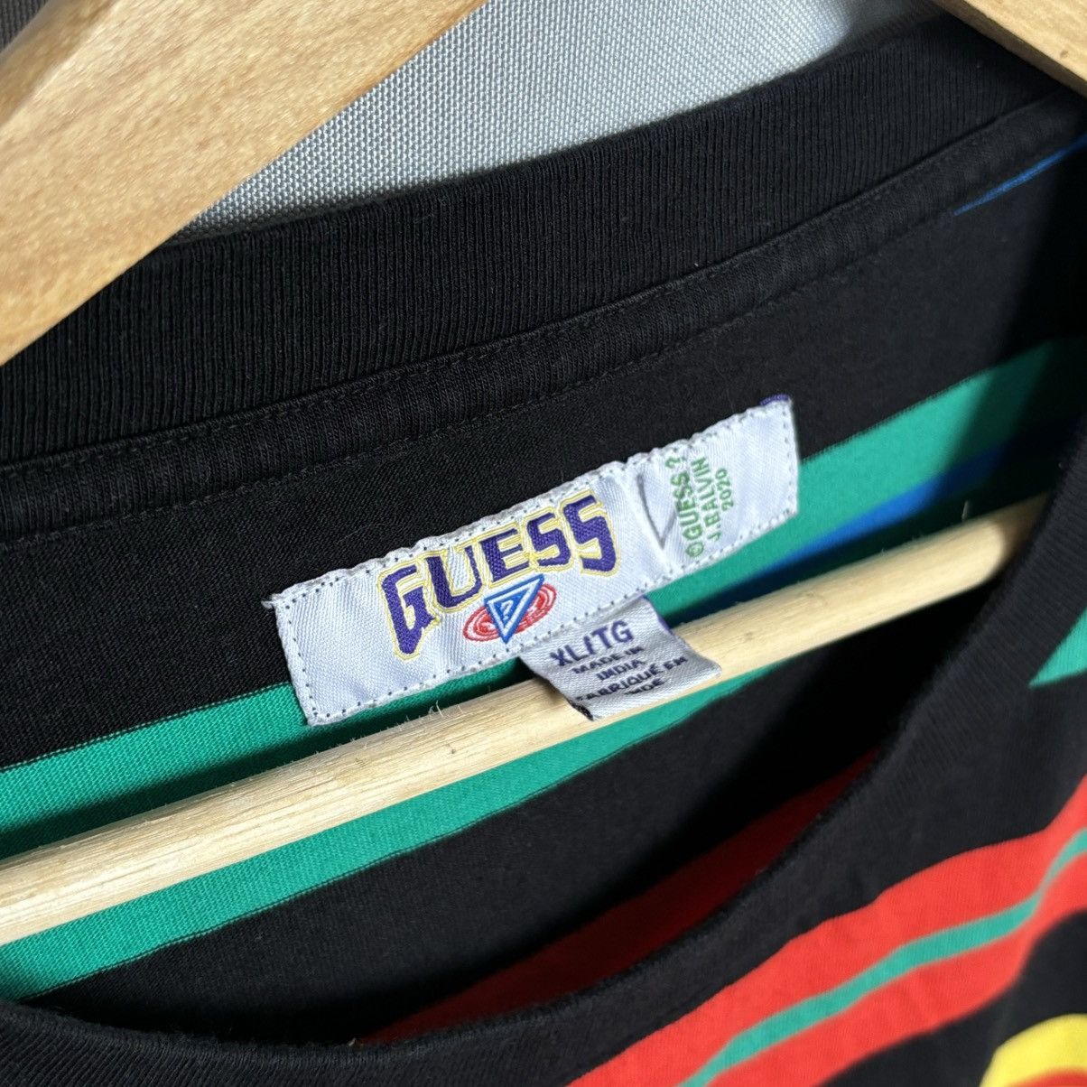 Guess Guess multicolor rare tee t-shirt xl streetwear Size US XL / EU 56 / 4 - 4 Thumbnail