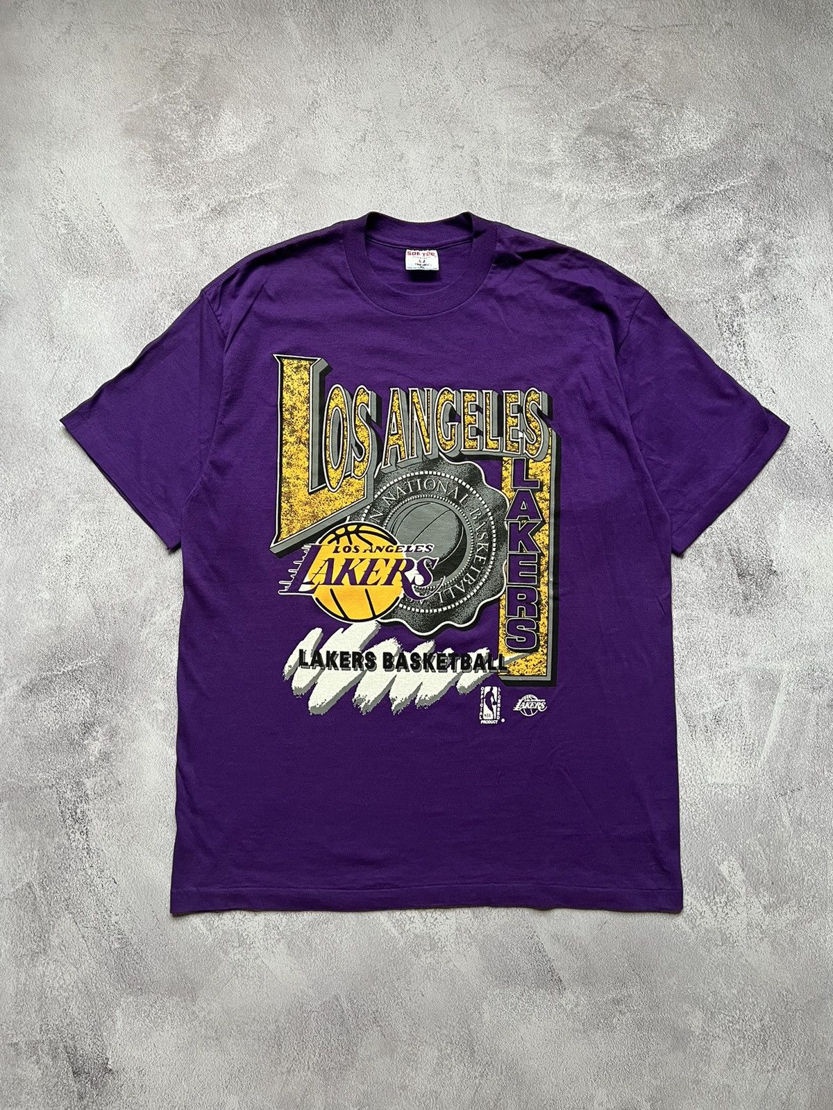 NBA × Vintage Vintage LA Lakers NBA 90s Overprint Tshirt Soft Wear Size:XL Size US XL / EU 56 / 4 - 1 Thumbnail