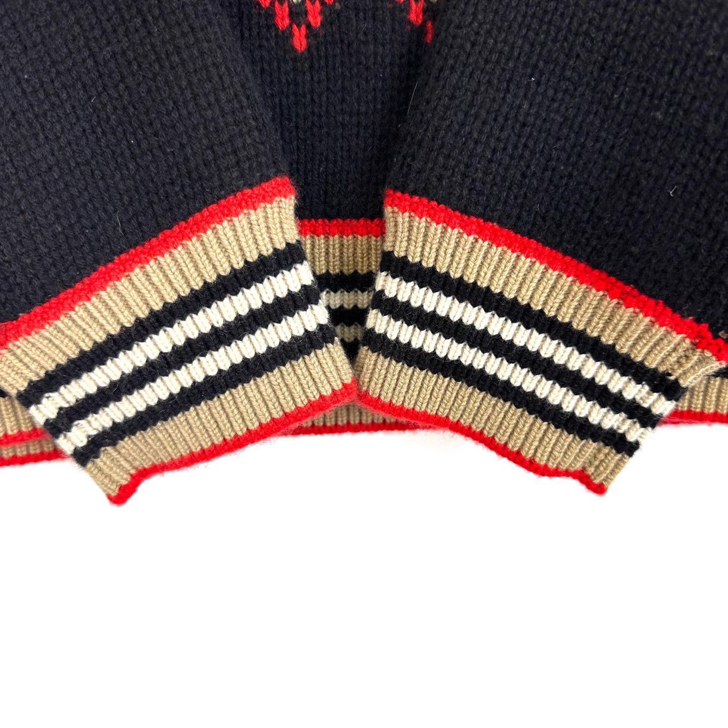 Burberry Burberry Men's Cashmere Vintage Knit Crew Neck Sweater K12 Size US S / EU 44-46 / 1 - 6 Thumbnail