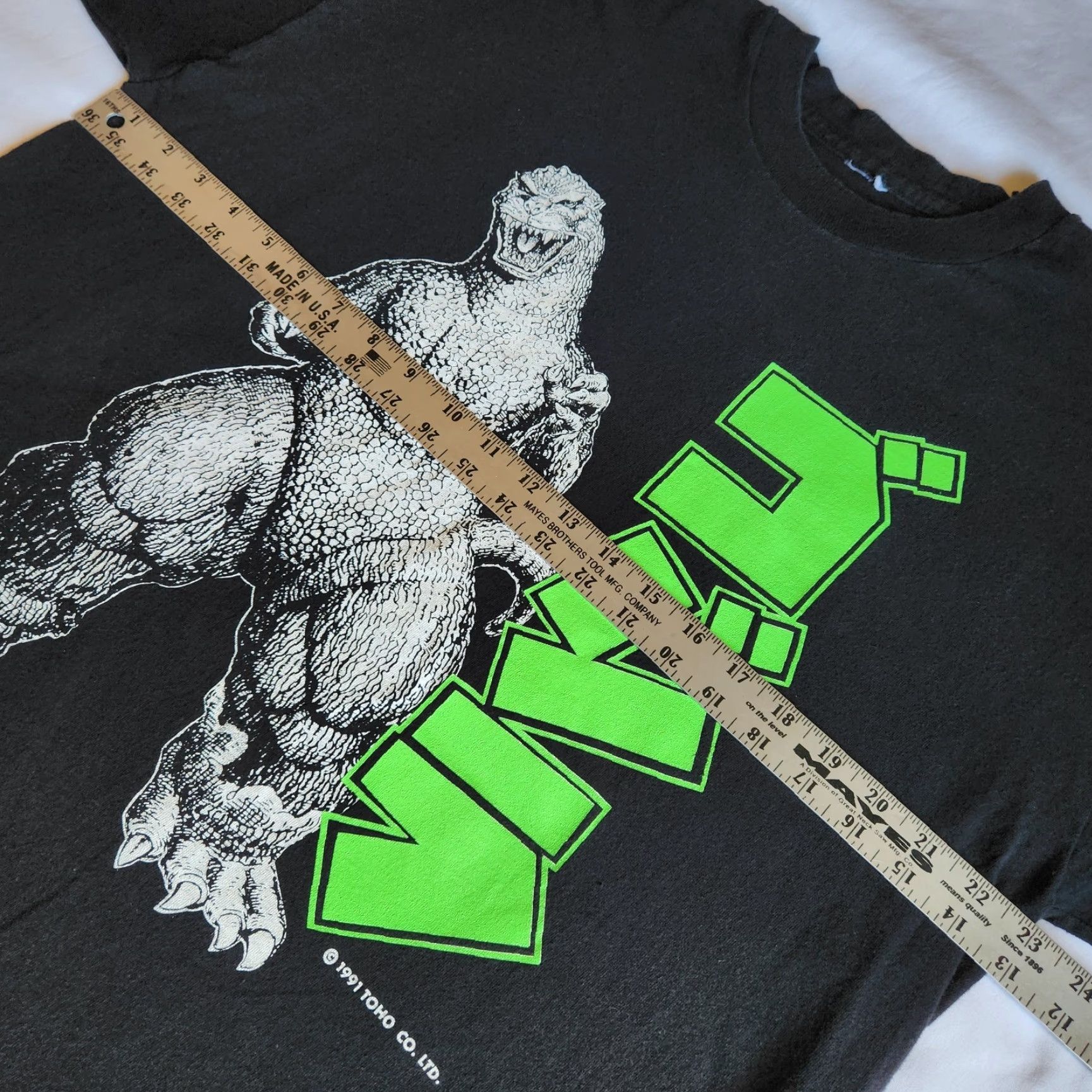 Vintage VINTAGE Godzilla 1991 Toho Comic Manga 90s XL Black Single Stitch Graphic TShirt Rare Tee Men XL Graphic Tee Size US XL / EU 56 / 4 - 7 Thumbnail