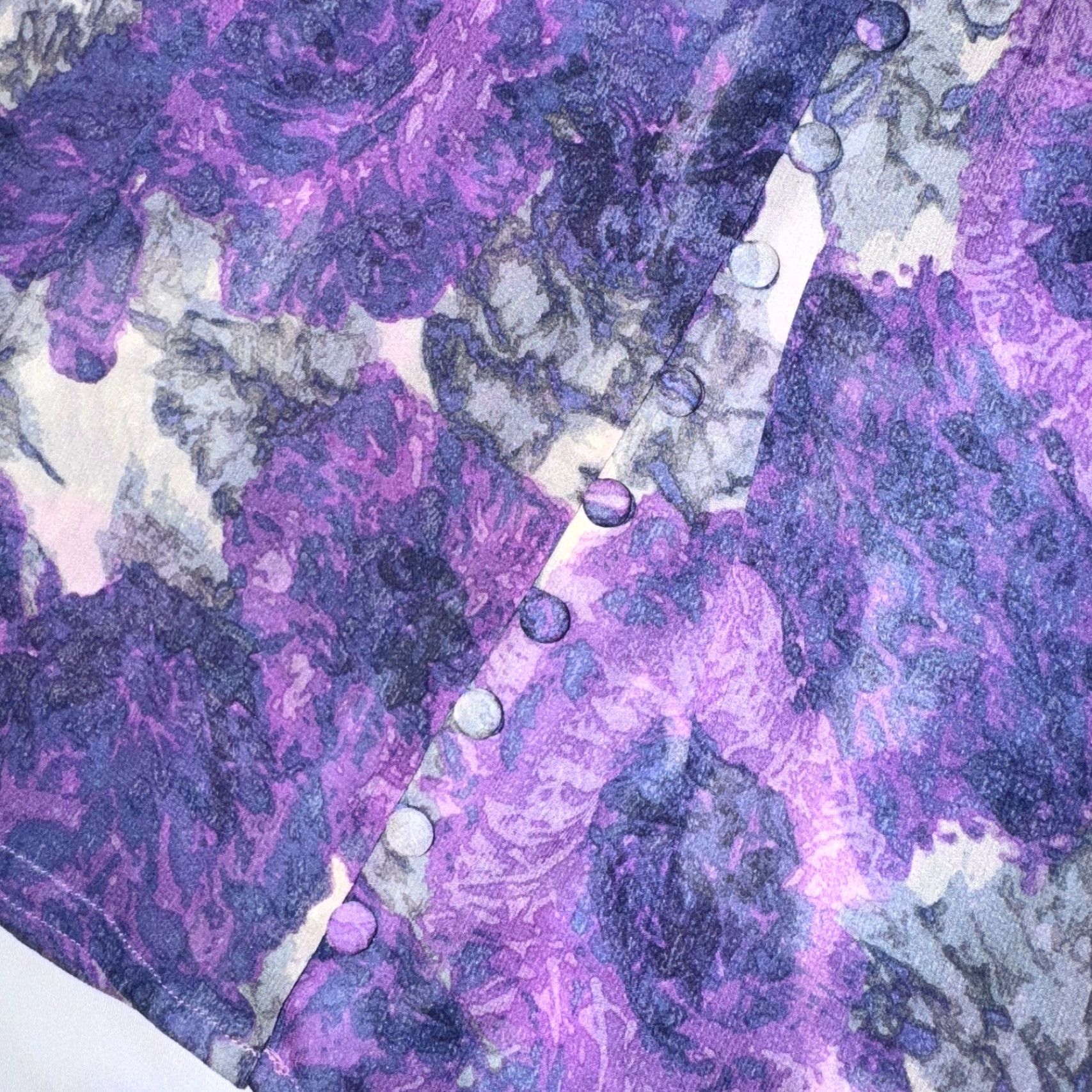 Joie JOIE Blouse Silk Chiffon Purple Floral Pintuck Button Down V-Neck 3/4 Sleeve Size S Women Size S / US 4 / IT 40 - 4 Thumbnail
