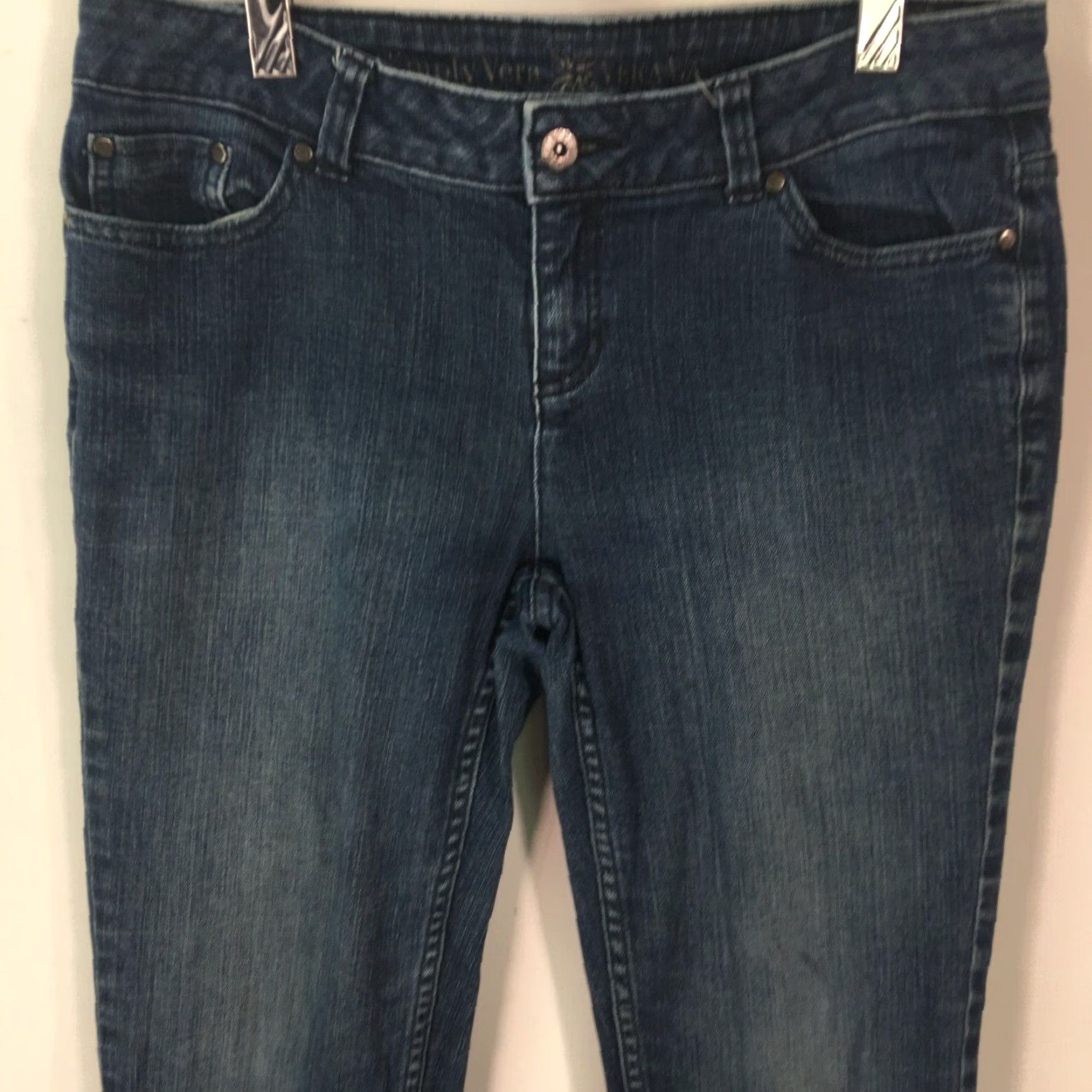 Vintage VINTAGE Simply Vera Vera Wang Womens Jeans Low Rise Stretch Blue Denim Size 10P 34x25 Size 32" / US 10 / IT 46 - 3 Thumbnail
