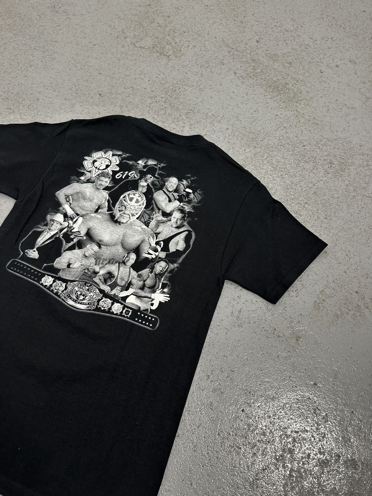 WWE Vintage 00s Wrestlemania WWE Rey Mysterio Undertaker T-Shirt Size US S / EU 44-46 / 1 - 11 Thumbnail